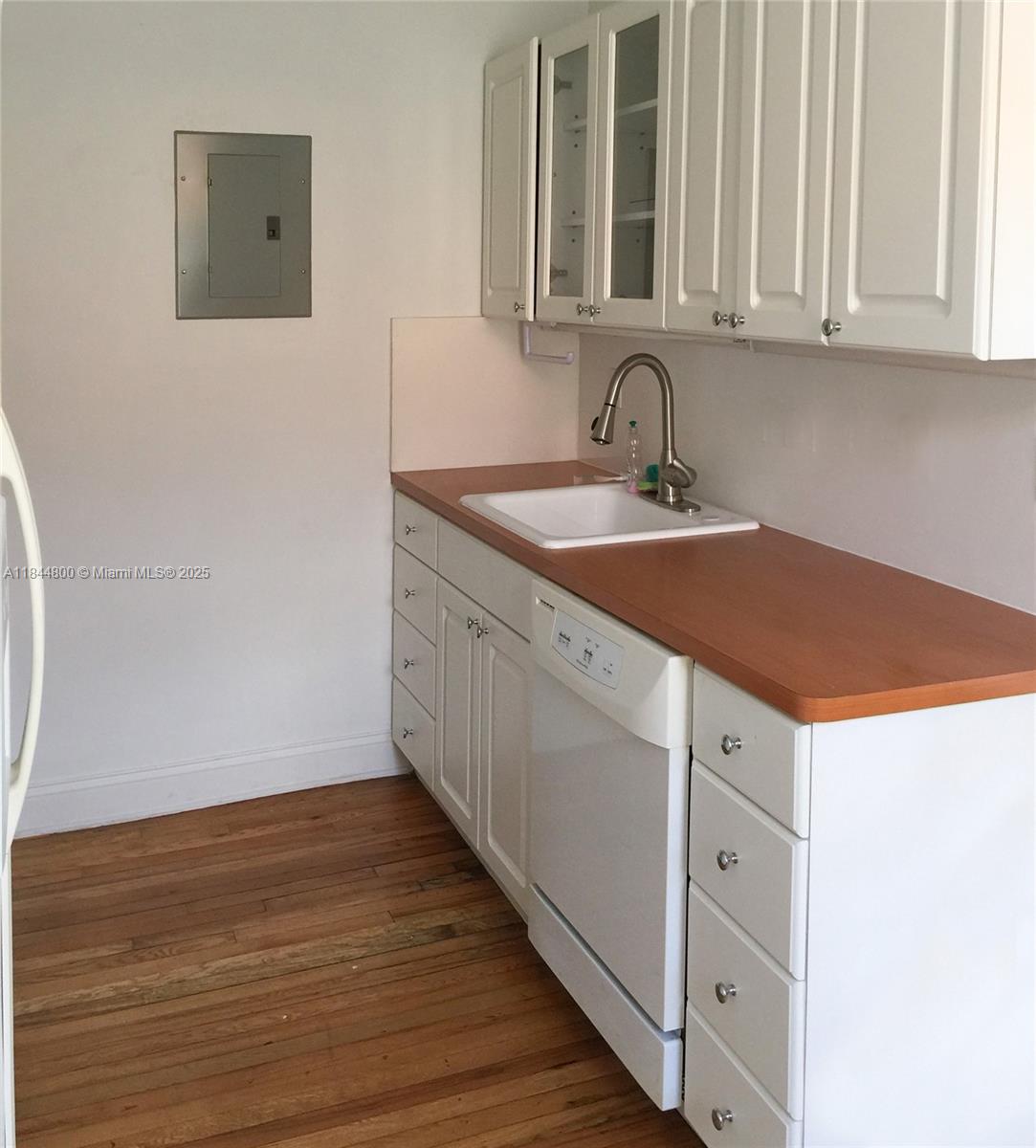 4349 Sheridan Ave # 7