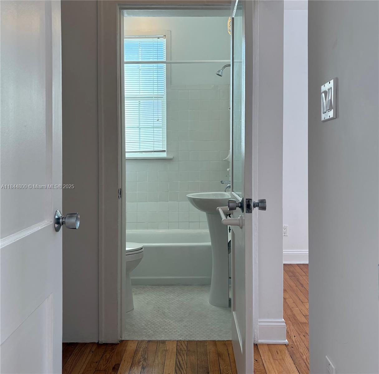 4349 Sheridan Ave # 7