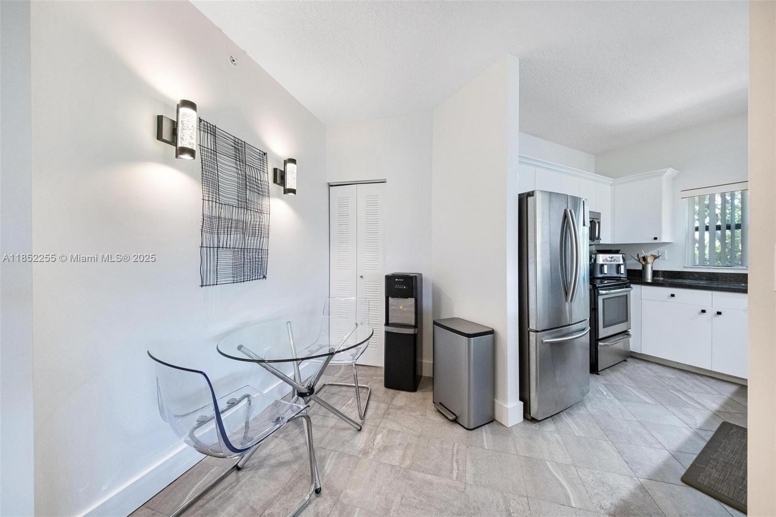 800 Uno Lago Dr # 301