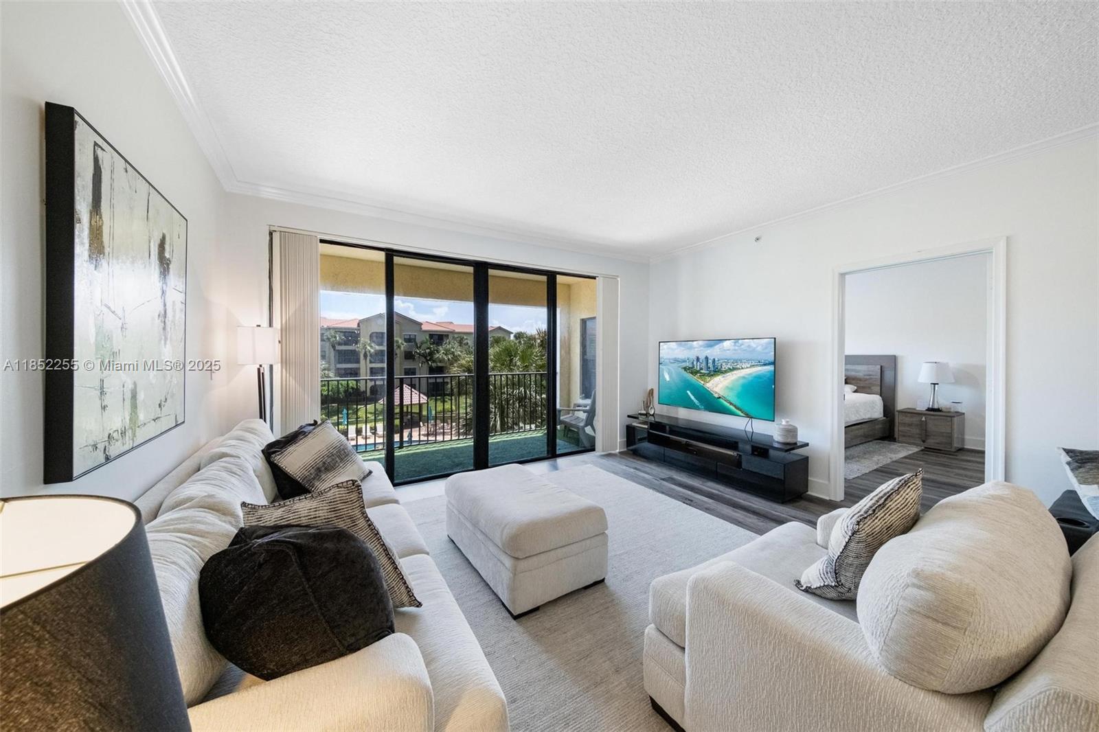 800 Uno Lago Dr # 301