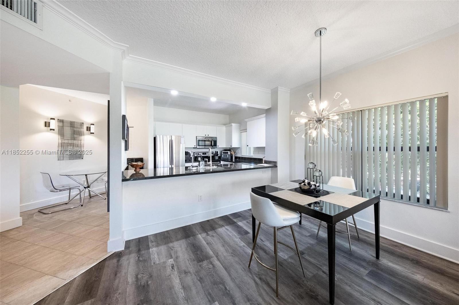 800 Uno Lago Dr # 301