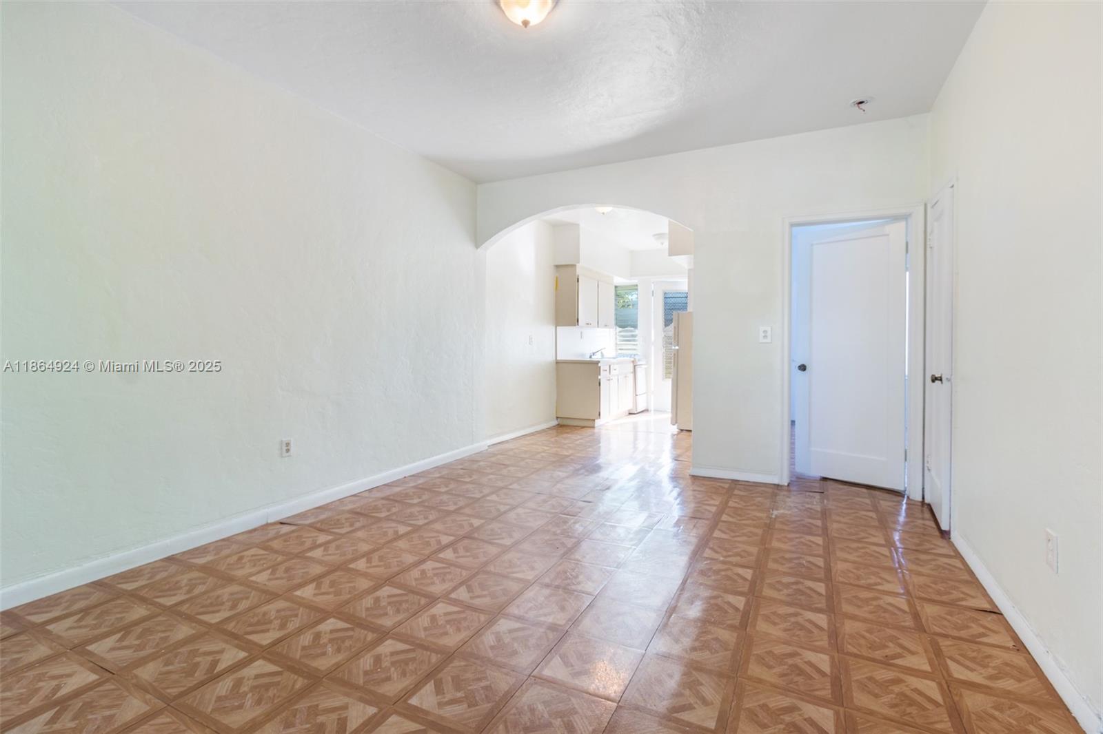 835 Alton Rd # 2