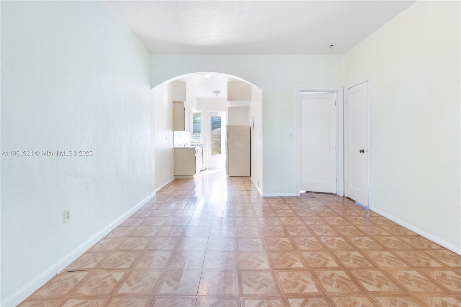 835 Alton Rd # 2