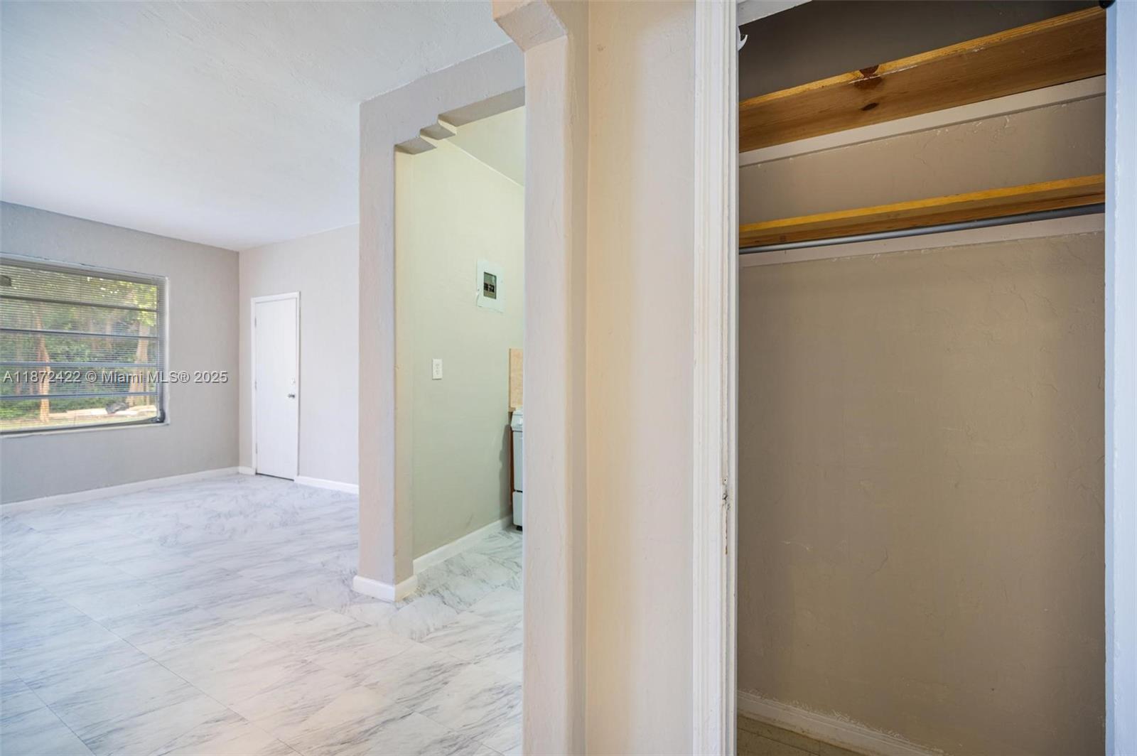 825 Alton Rd # 2