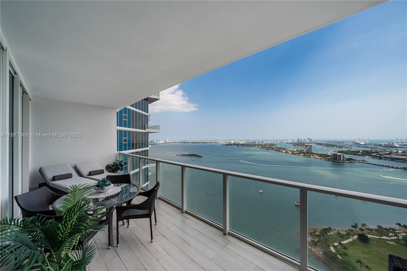 2020 N Bayshore Dr # 4004