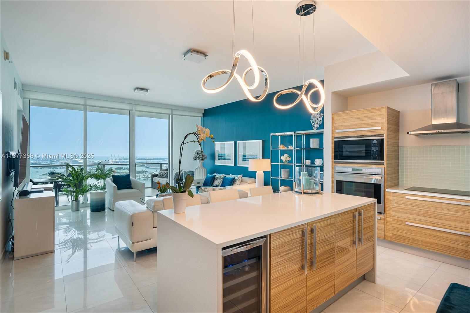 2020 N Bayshore Dr # 4004