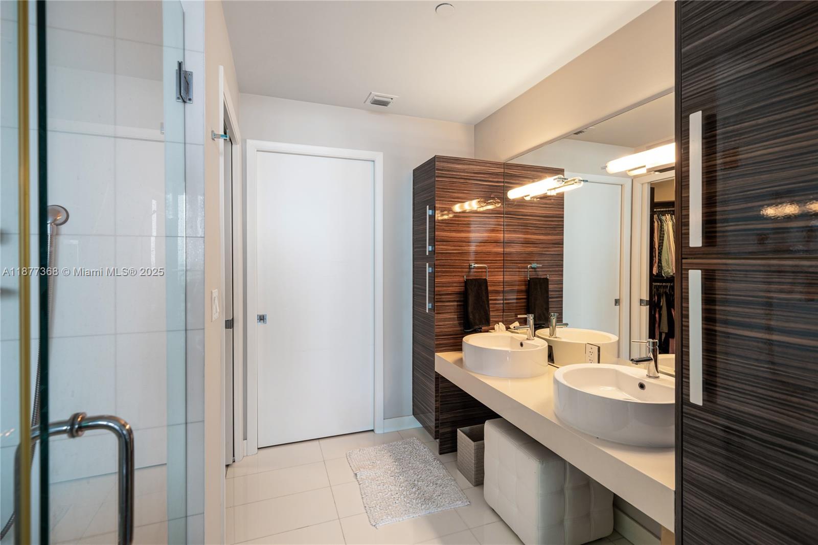 2020 N Bayshore Dr # 4004