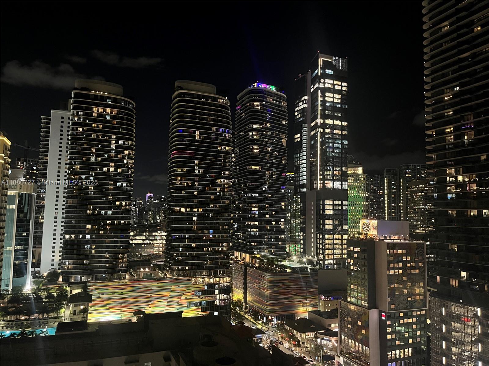 1111 SW 1st Ave Unit: 2721-N