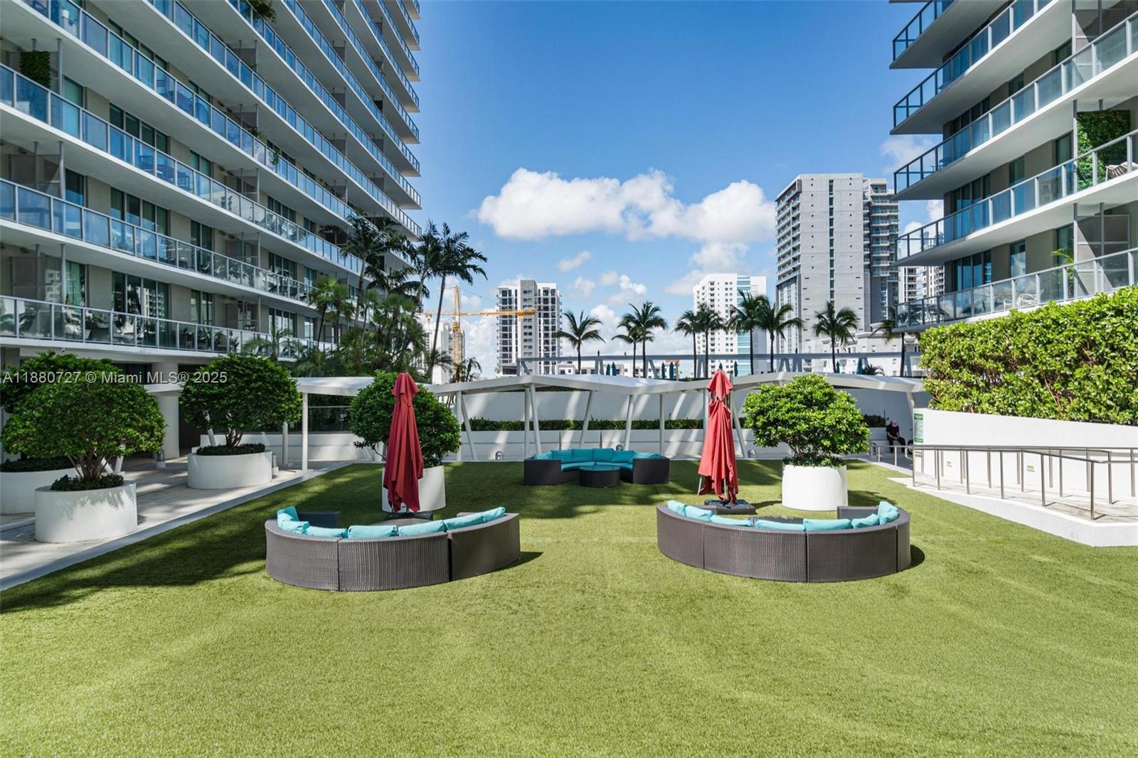 1111 SW 1st Ave Unit: 2721-N