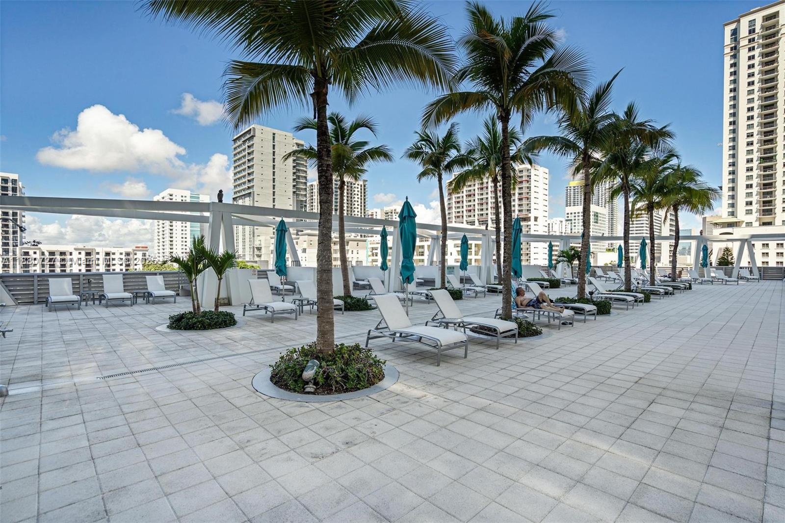 1111 SW 1st Ave Unit: 2721-N