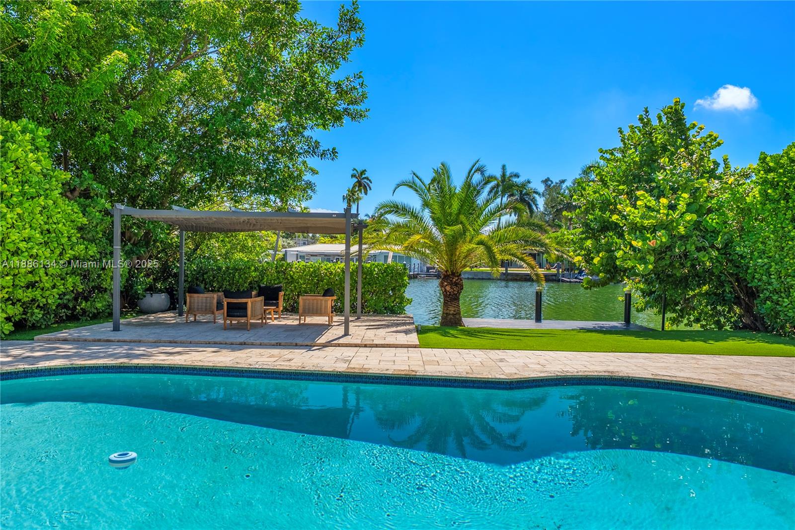 410 S Shore Dr