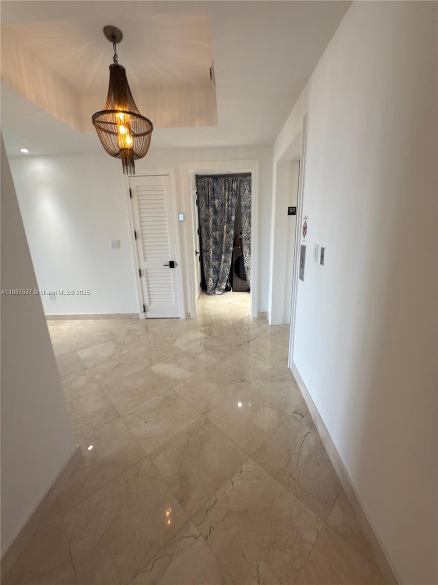 9751 E Bay Harbor Dr # 9C