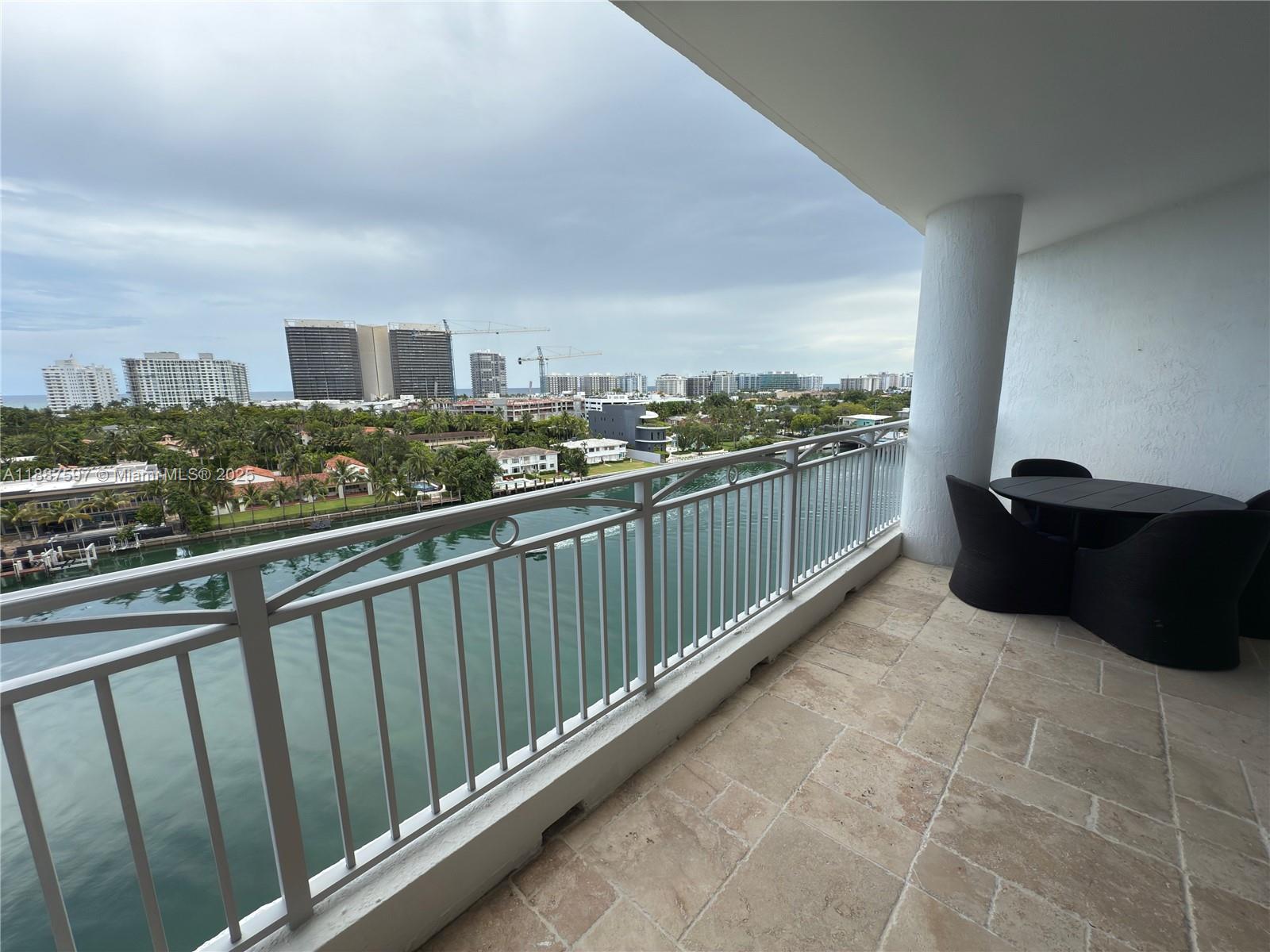 9751 E Bay Harbor Dr # 9C