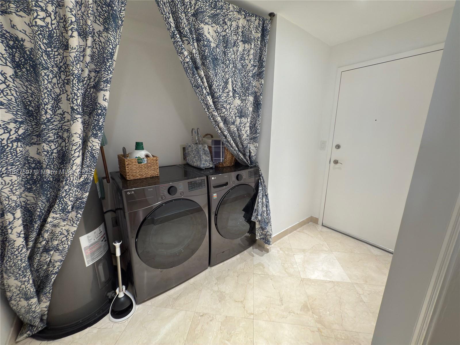 9751 E Bay Harbor Dr # 9C