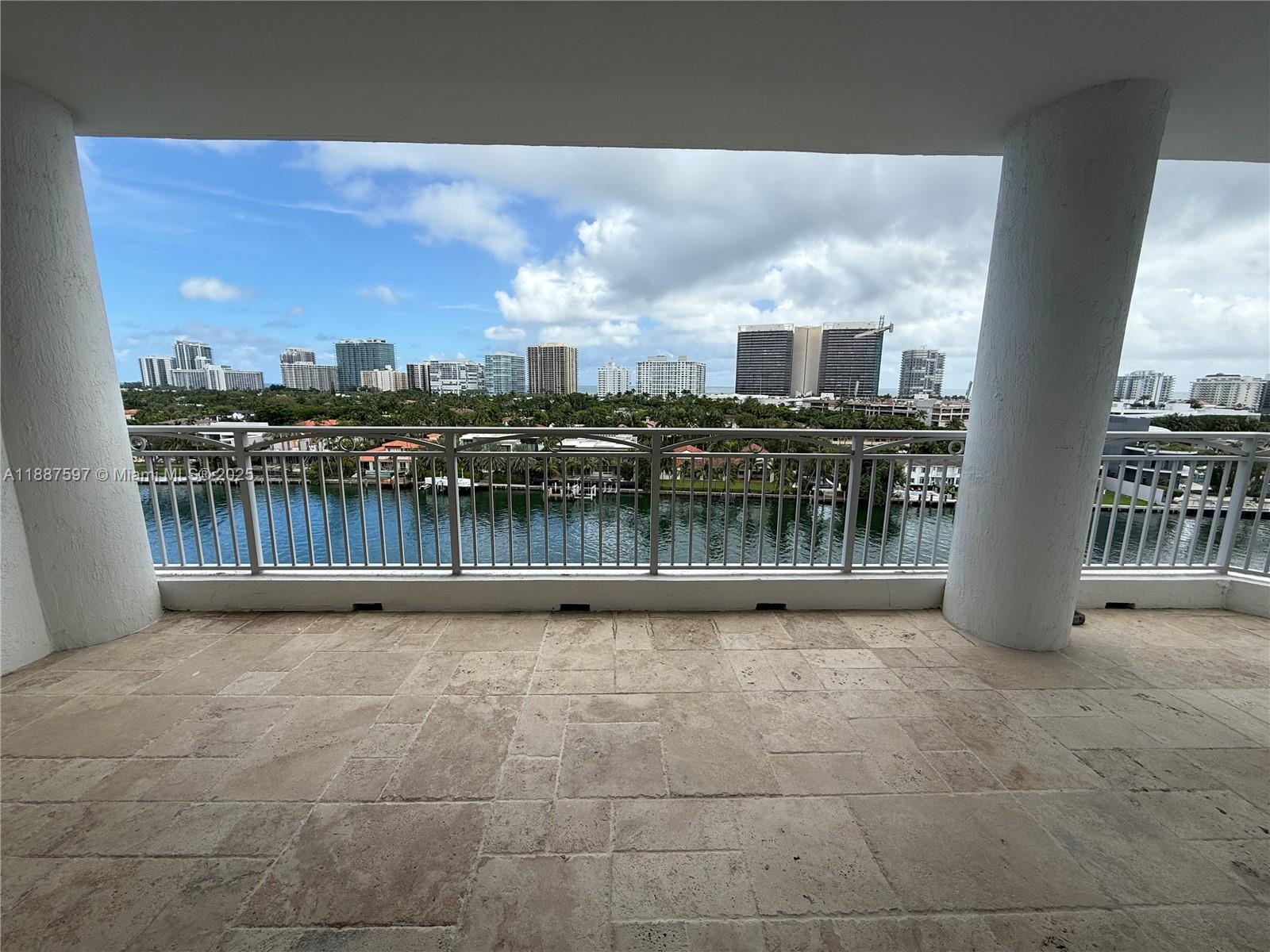 9751 E Bay Harbor Dr # 9C