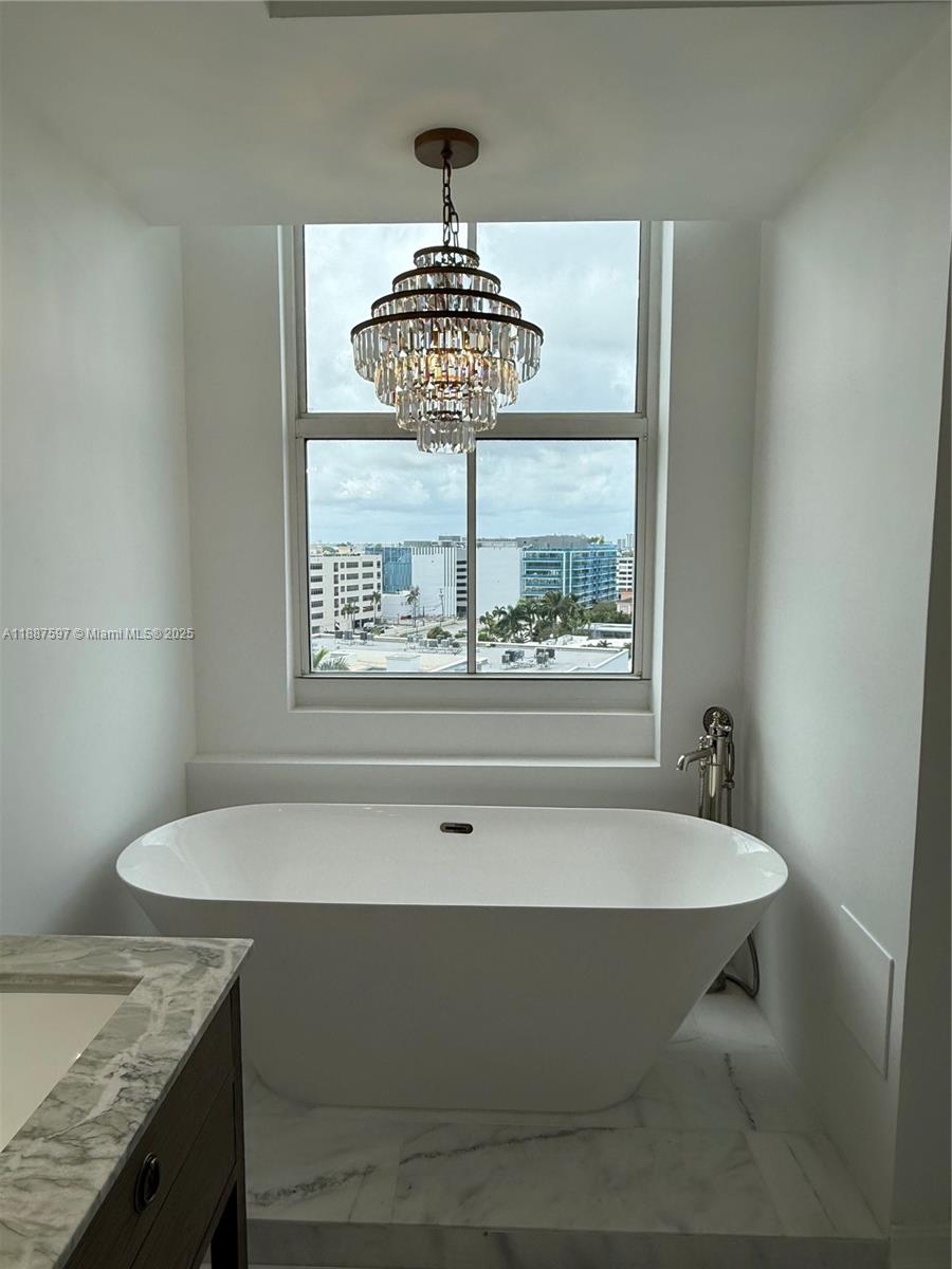 9751 E Bay Harbor Dr # 9C