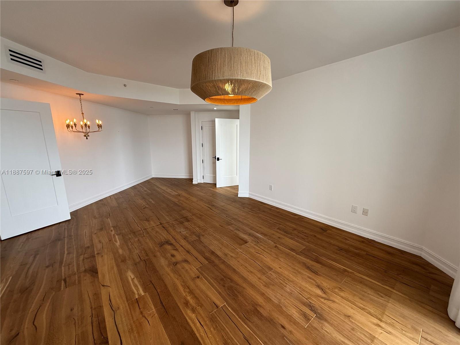 9751 E Bay Harbor Dr # 9C