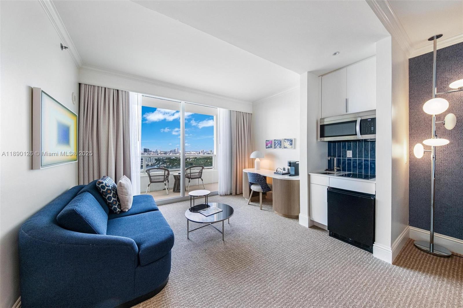 4401 Collins Ave # 3310