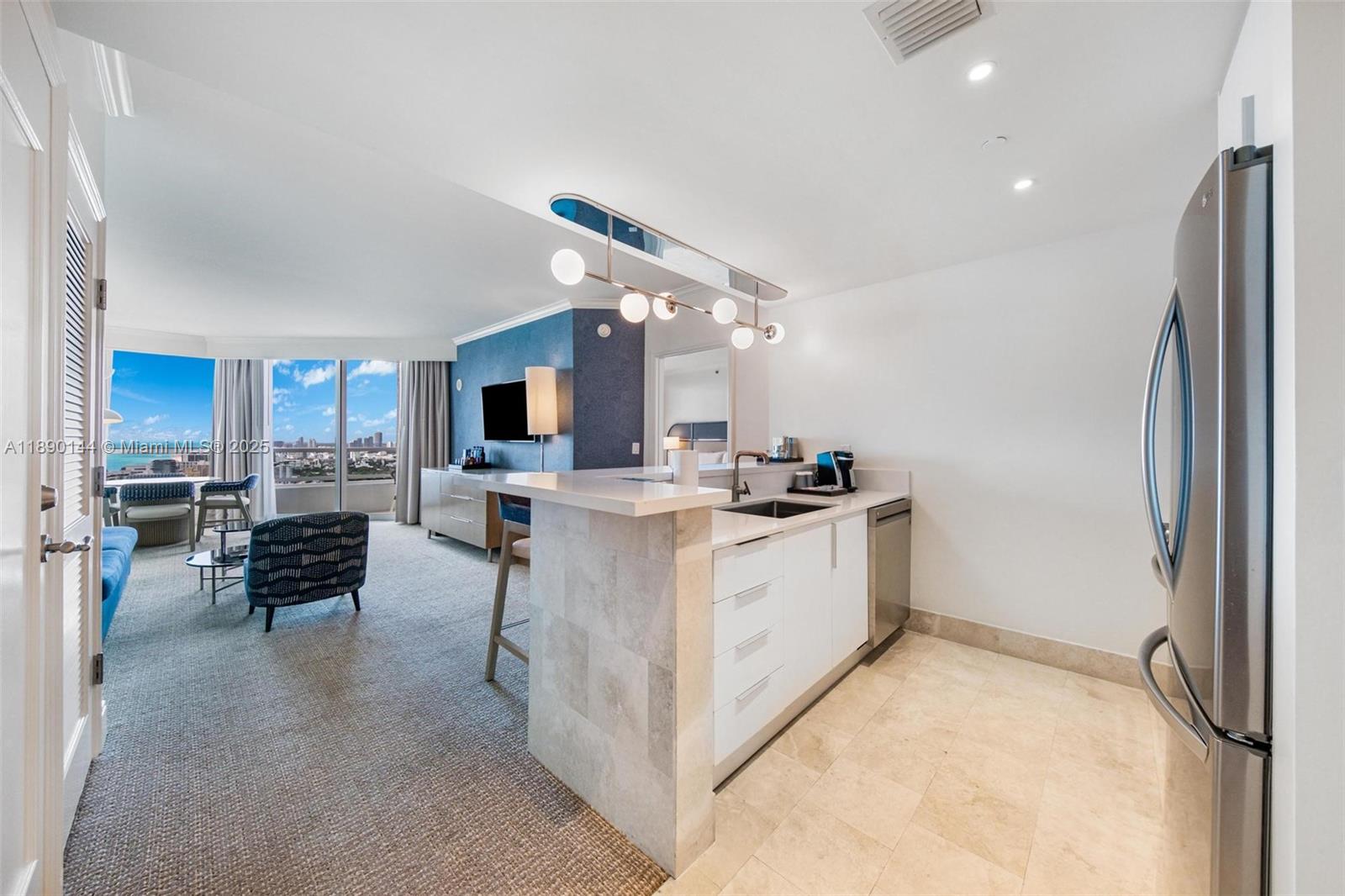 4401 Collins Ave # 3312