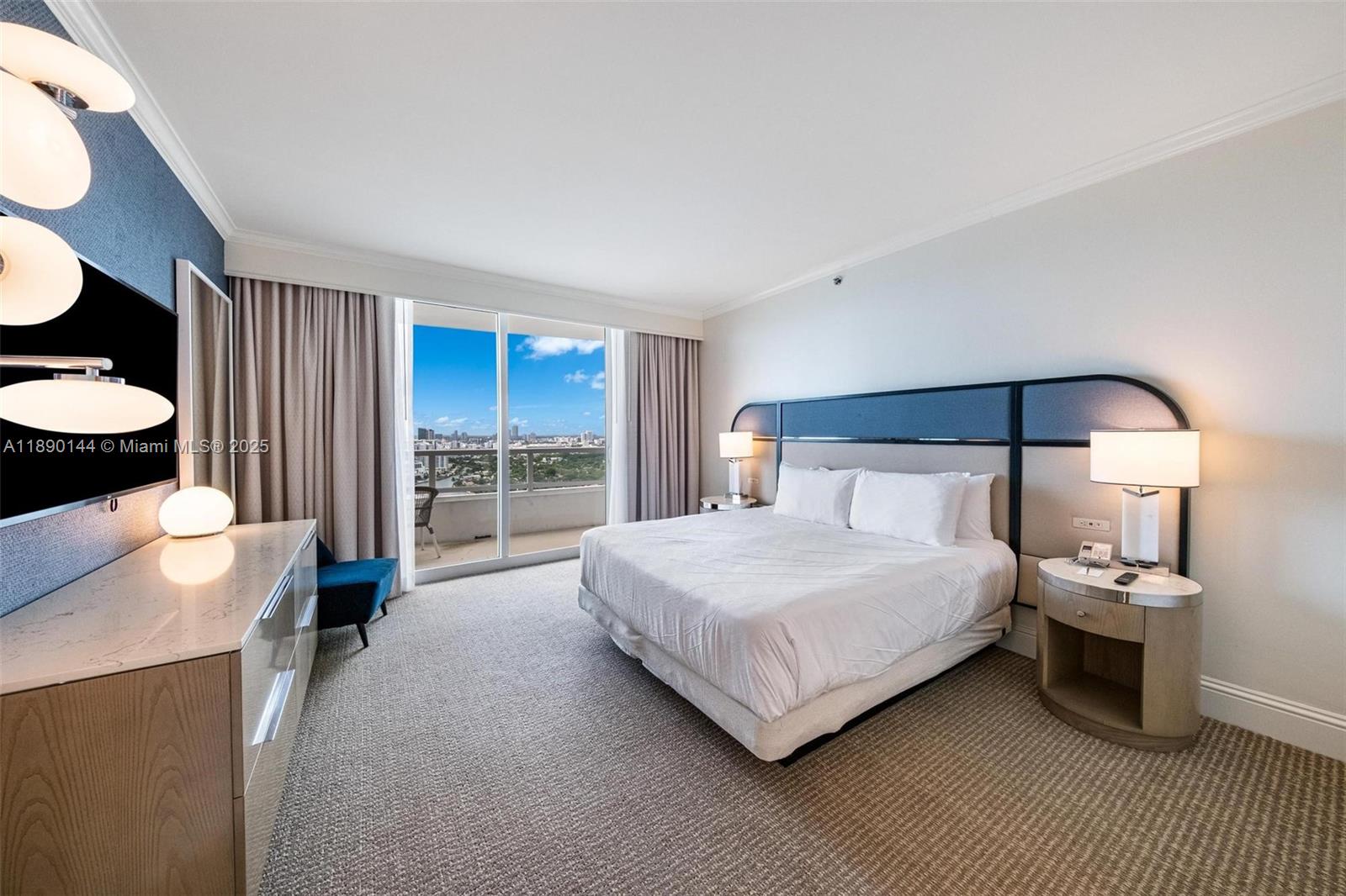 4401 Collins Ave # 3312