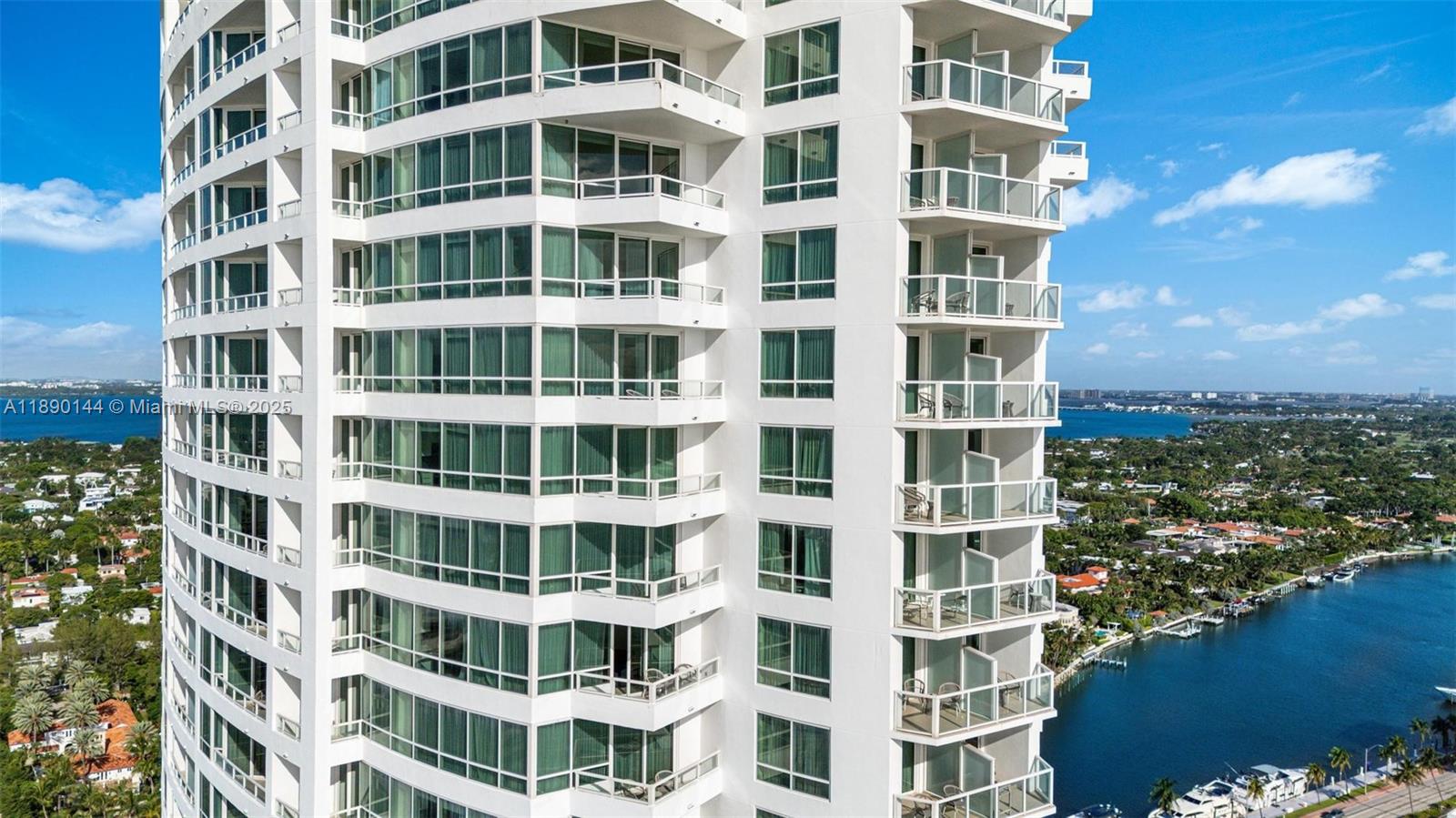 4401 Collins Ave # 3312