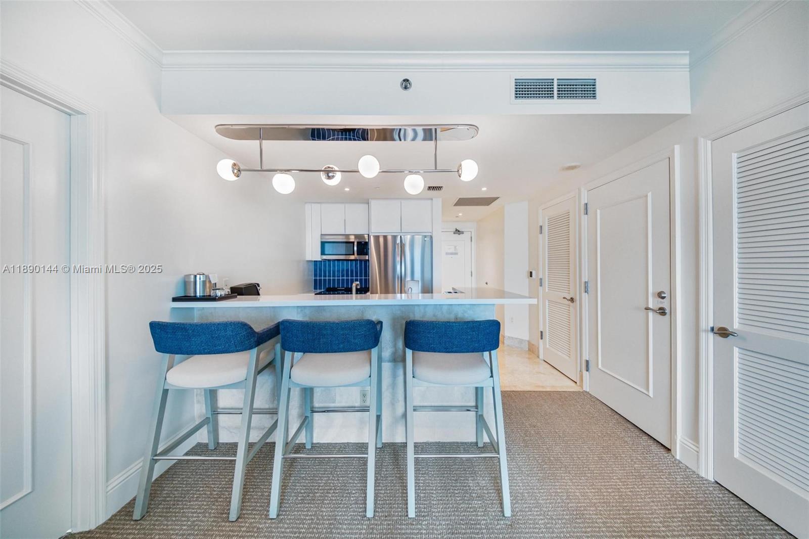 4401 Collins Ave # 3312