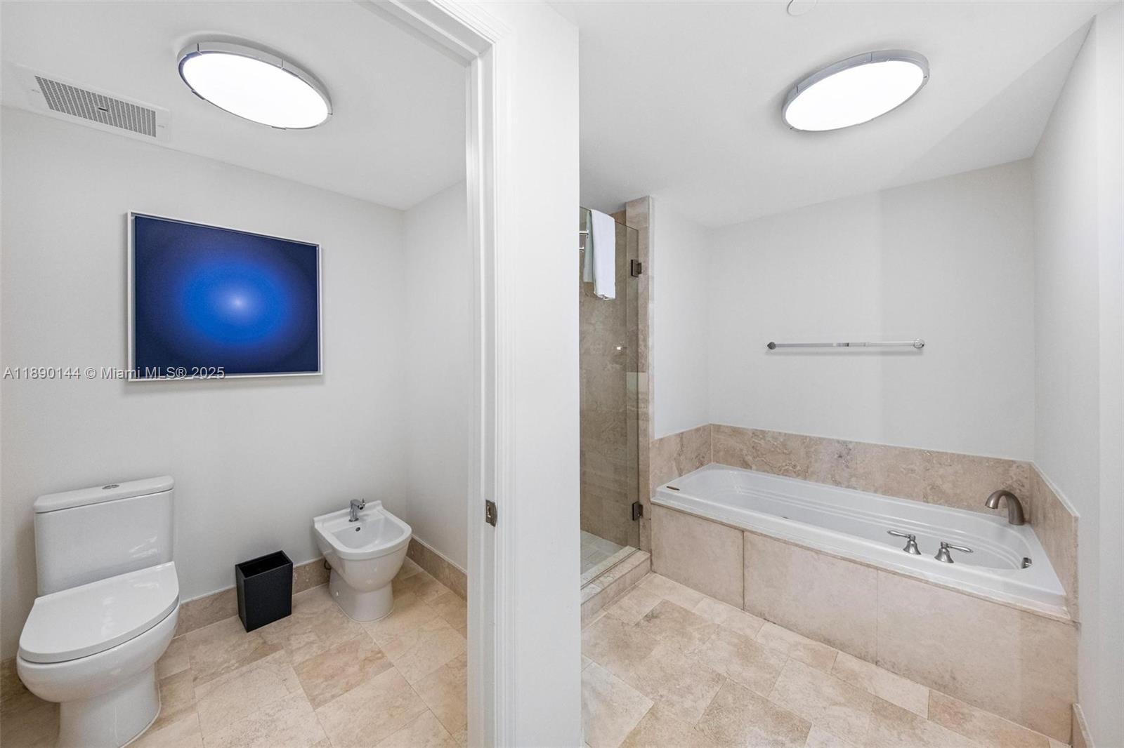 4401 Collins Ave # 3312