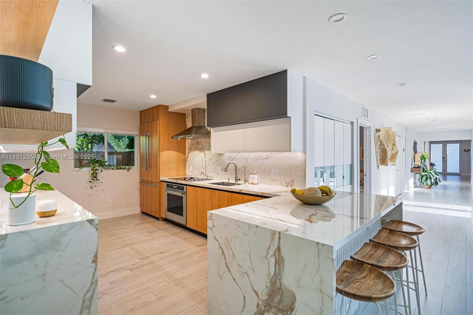 2437 SW 25th Ter
