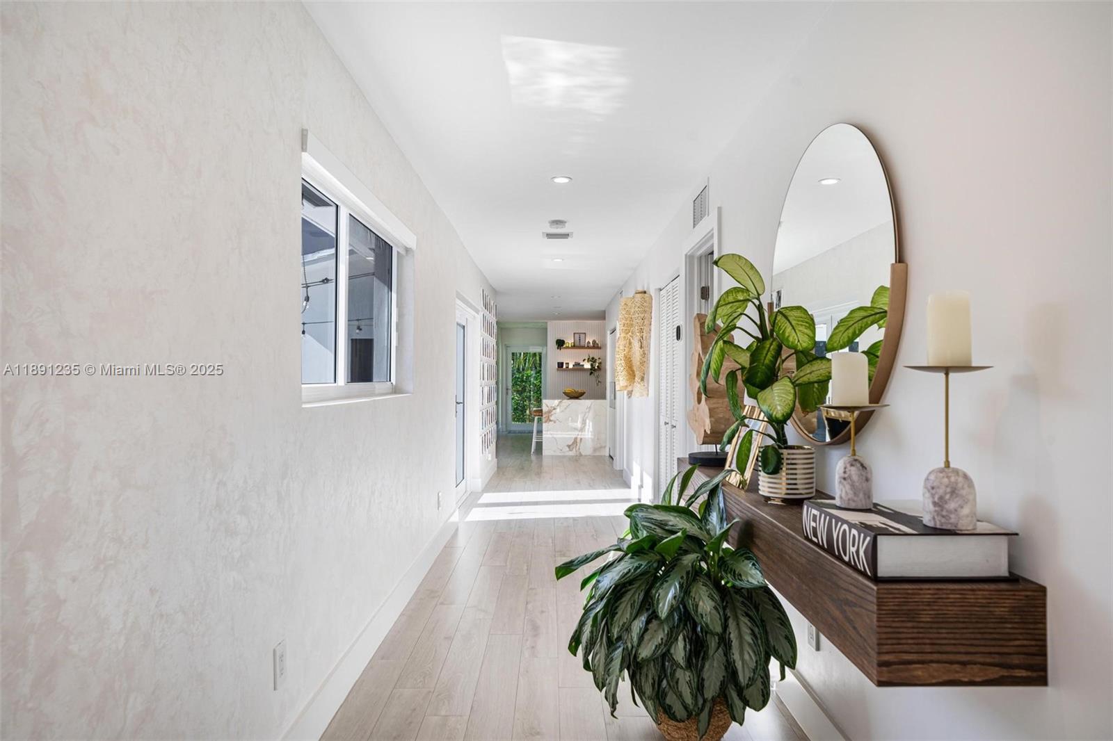 2437 SW 25th Ter