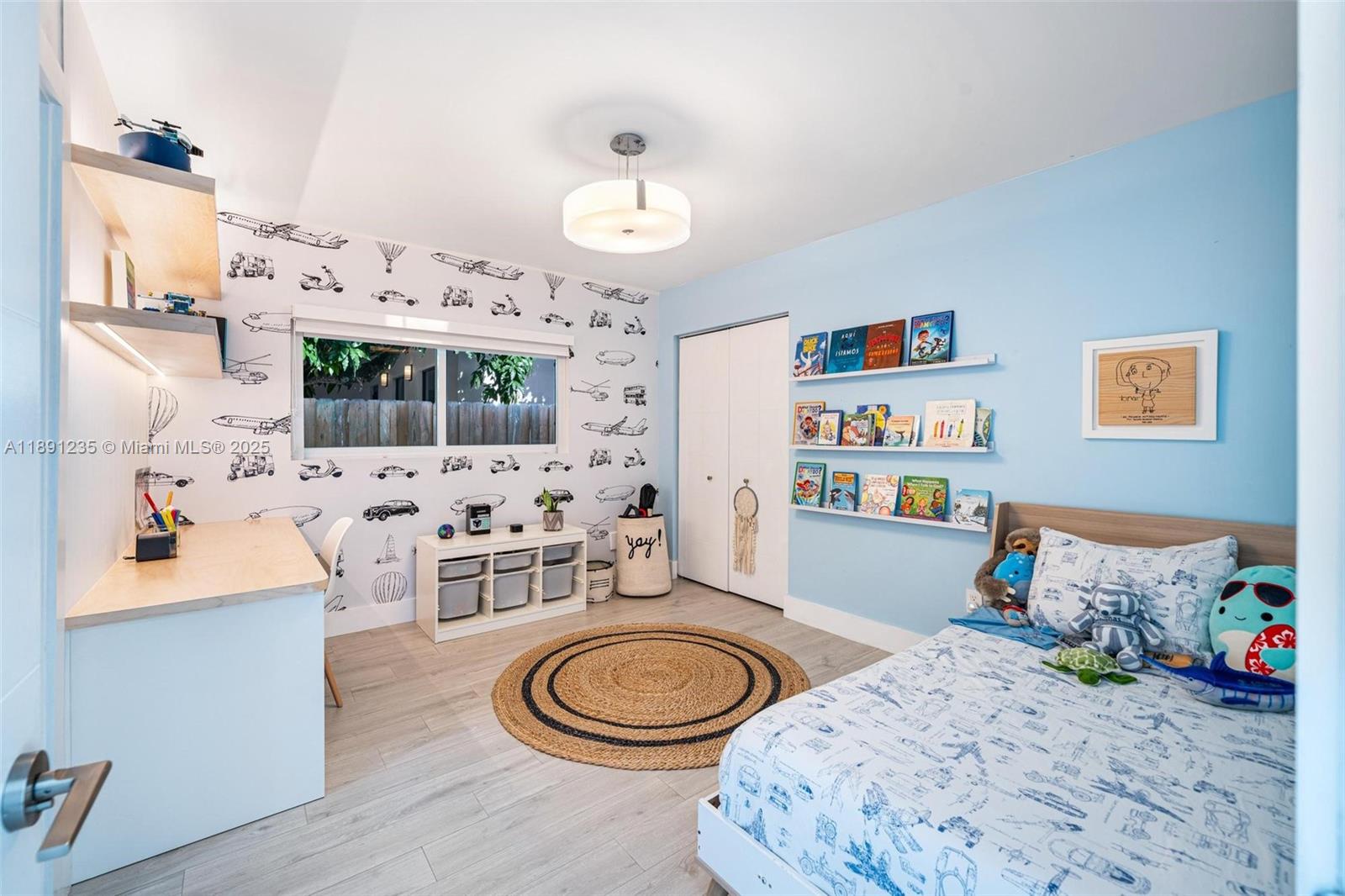 2437 SW 25th Ter