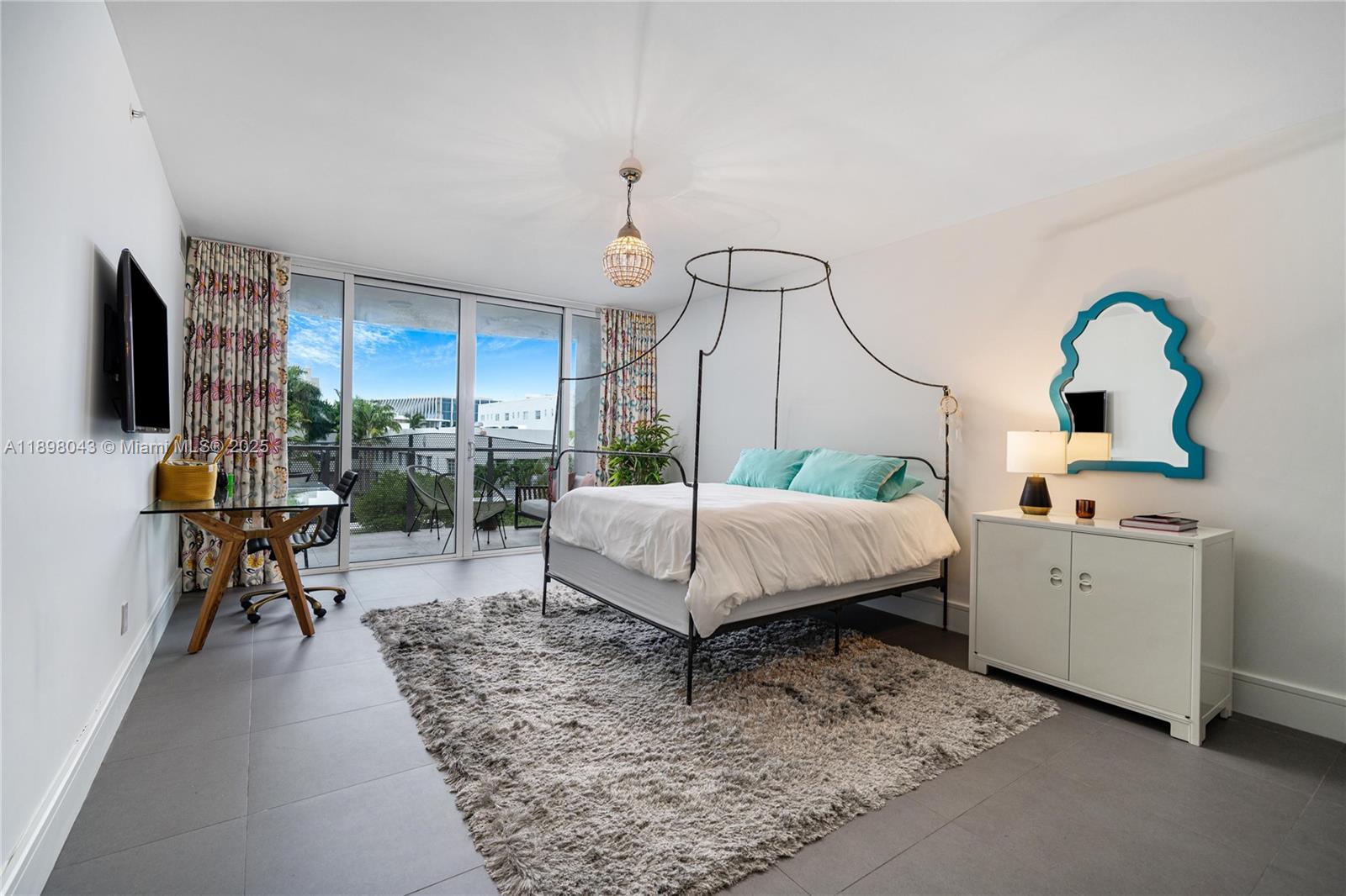 2155 Washington Ct # 407, Miami Beach Unit: 407