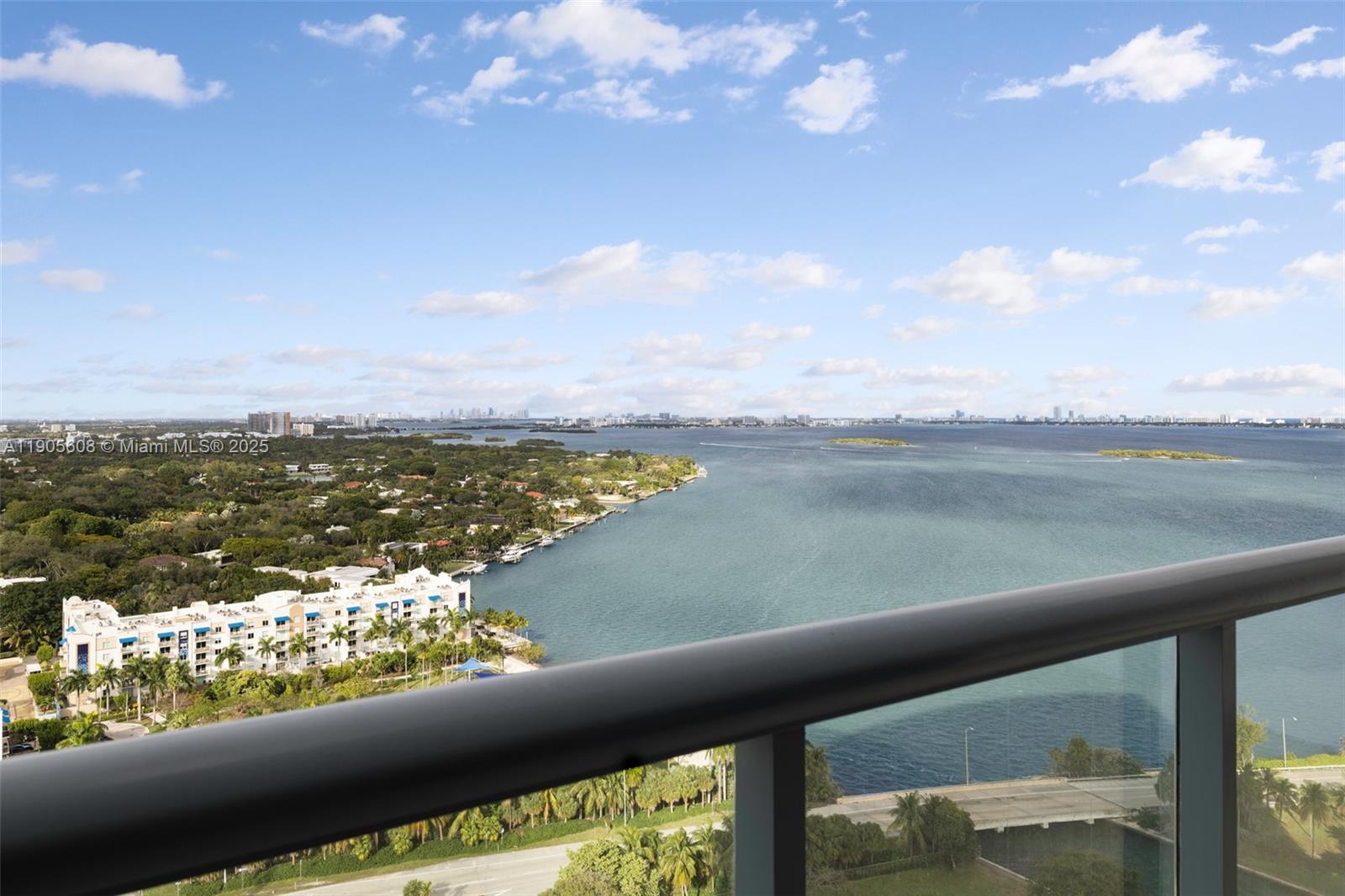 601 NE 36th St # 2304