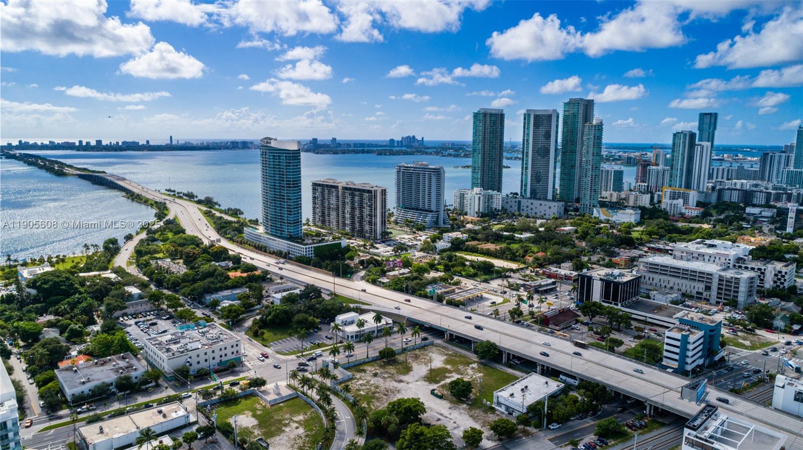 601 NE 36th St # 2304