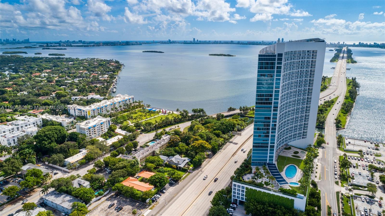 601 NE 36th St # 2304