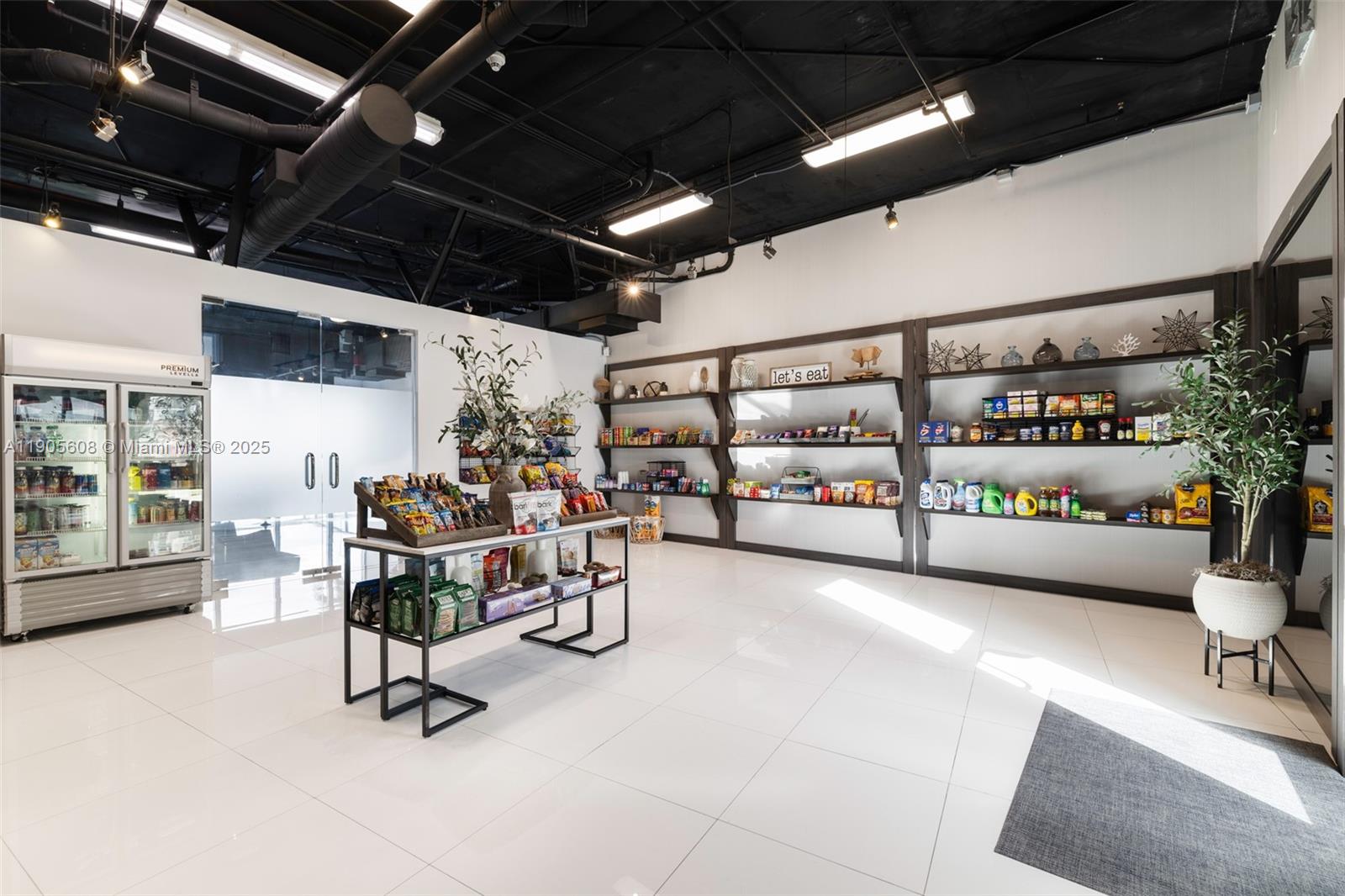 601 NE 36th St # 2304