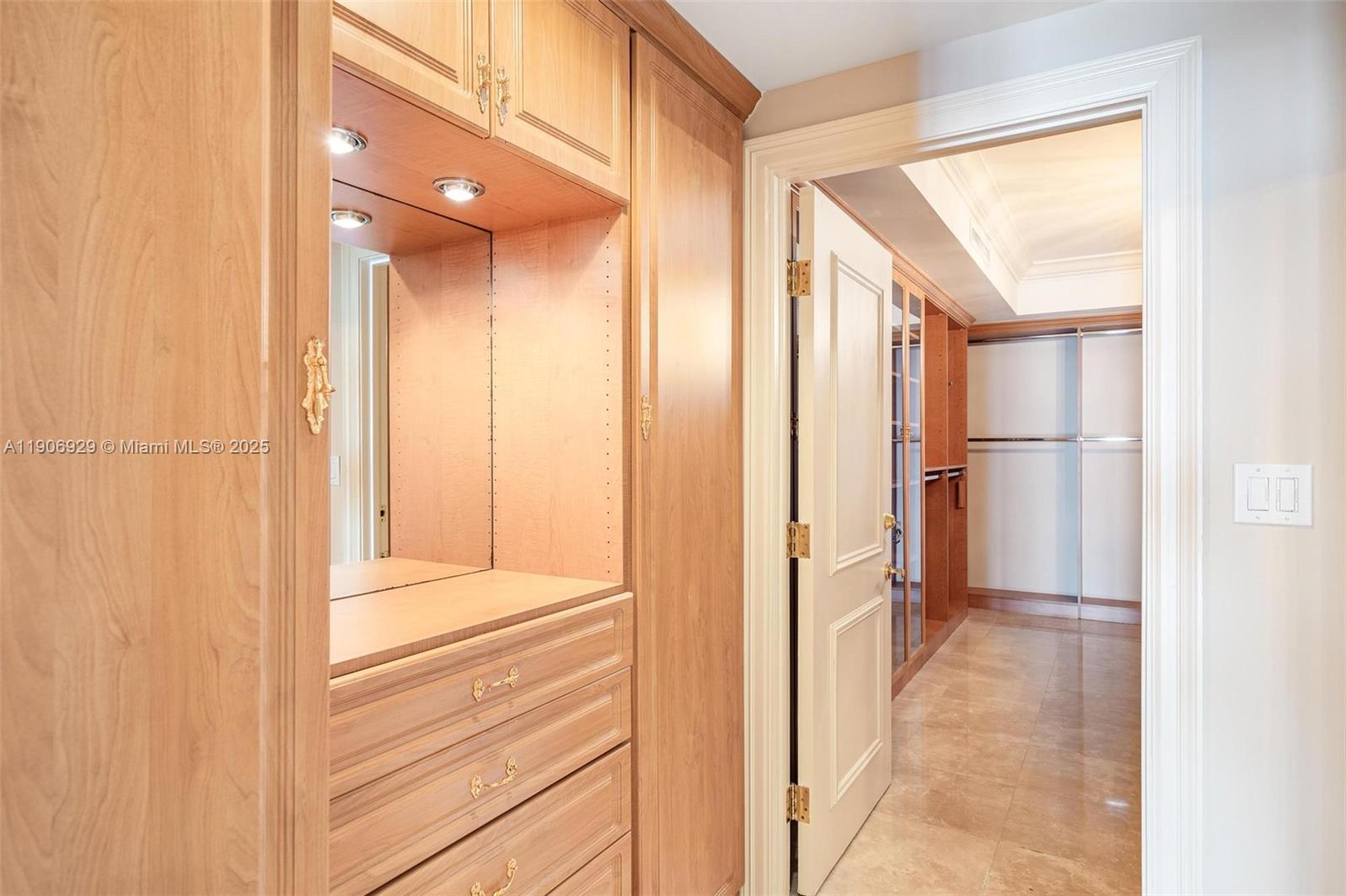 3201 NE 183rd St # 2506