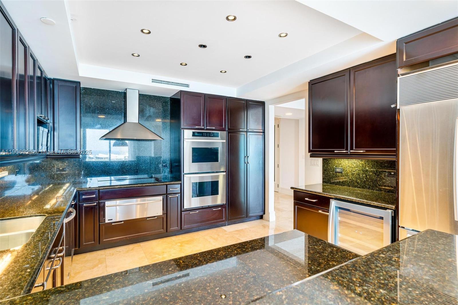 3201 NE 183rd St # 2506