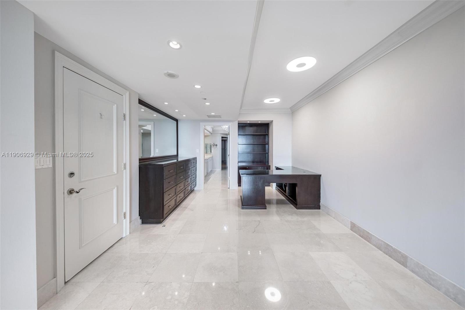 3201 NE 183rd St # 2506