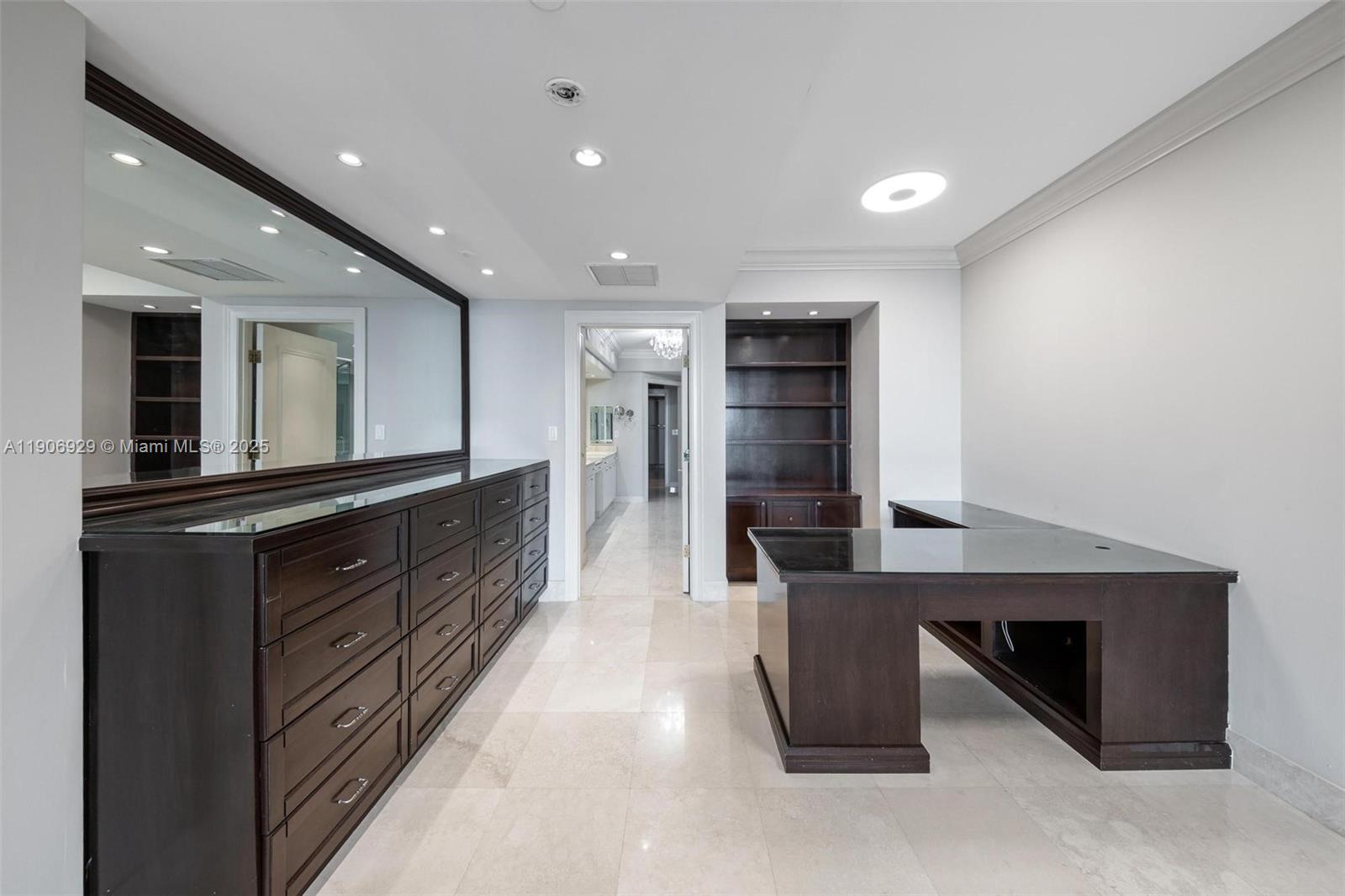 3201 NE 183rd St # 2506