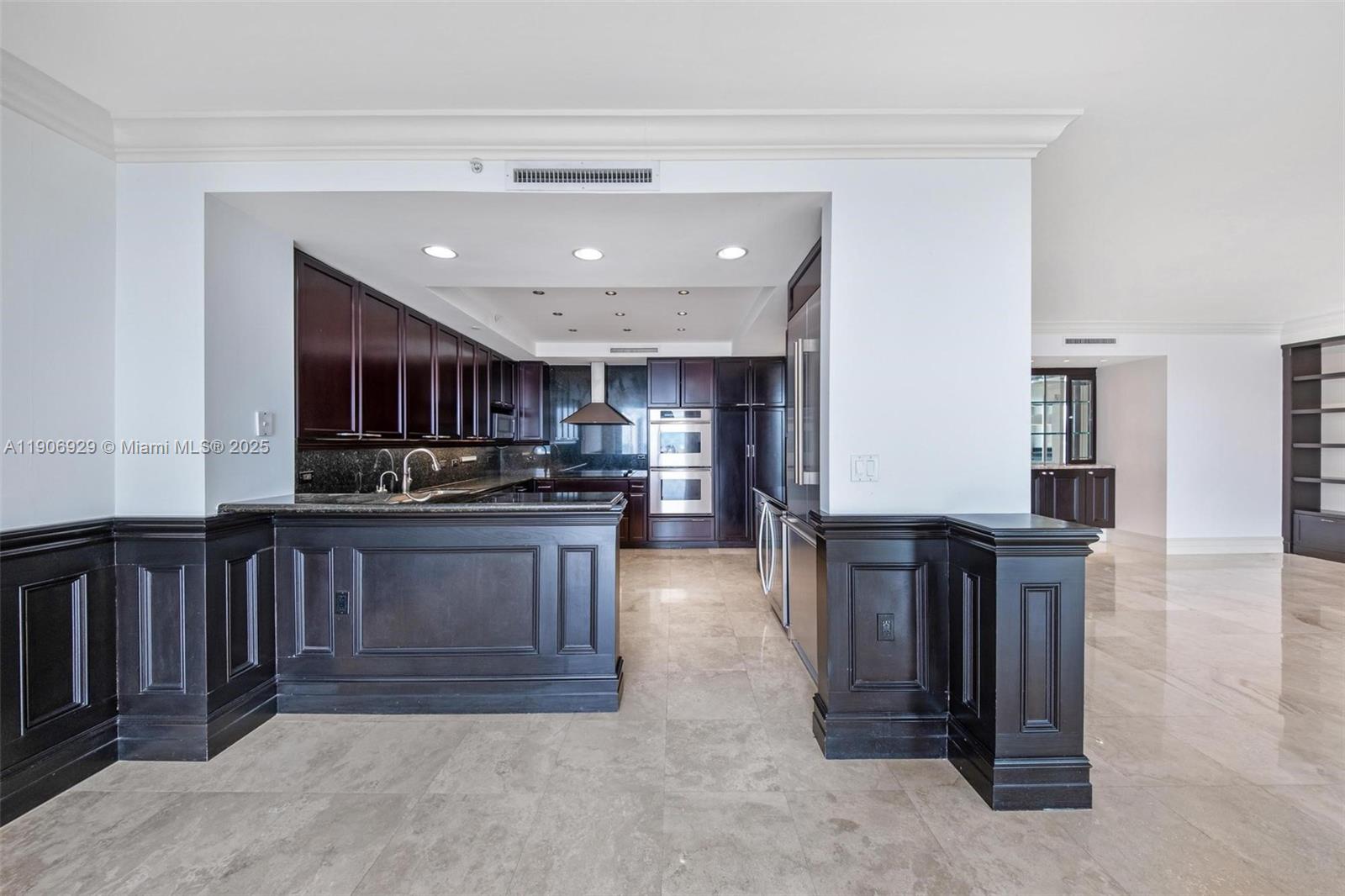 3201 NE 183rd St # 2506