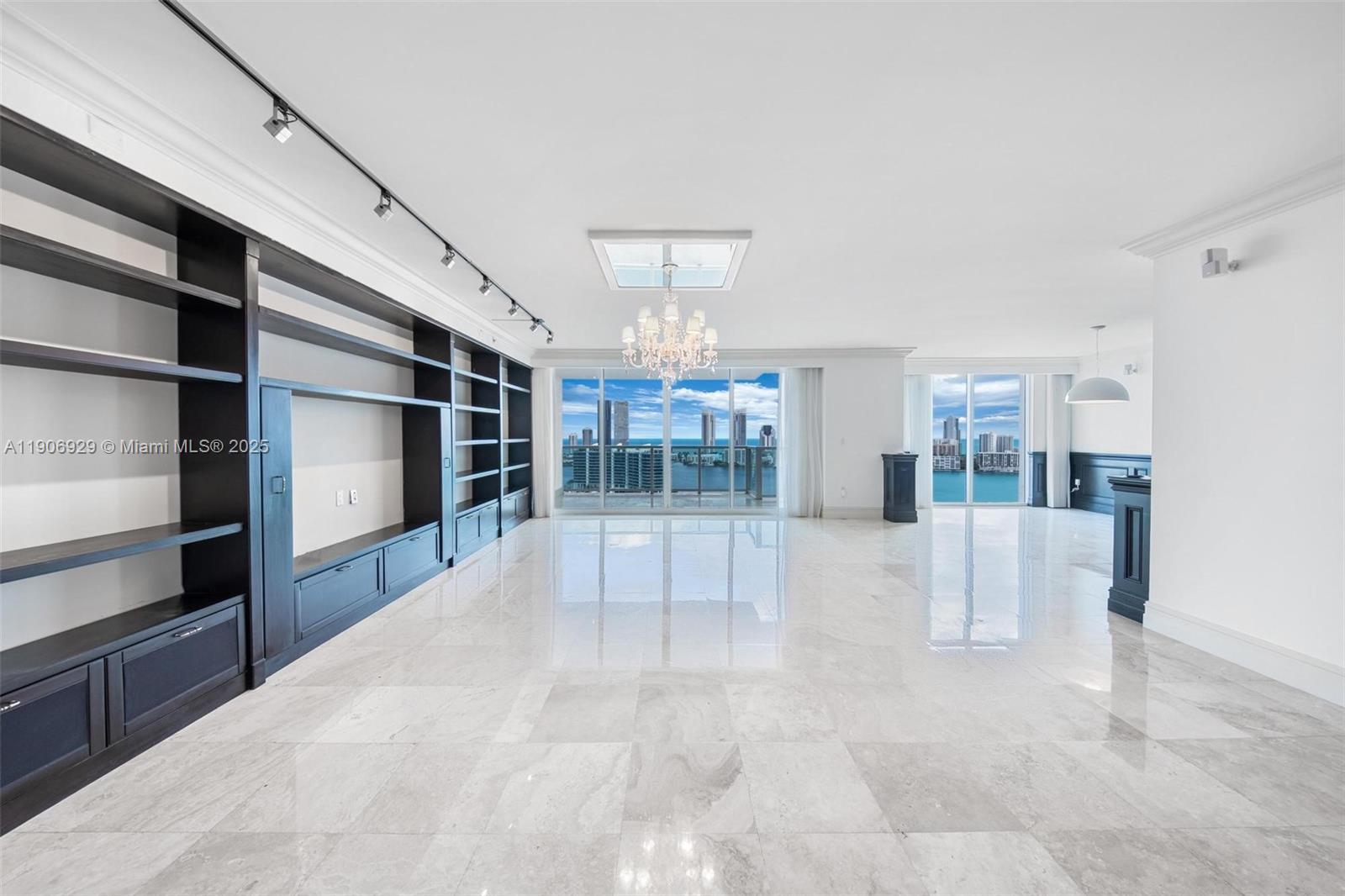 3201 NE 183rd St # 2506