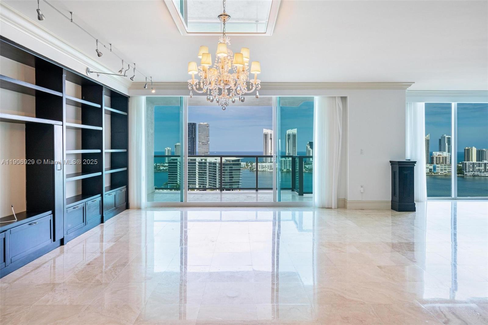 3201 NE 183rd St # 2506