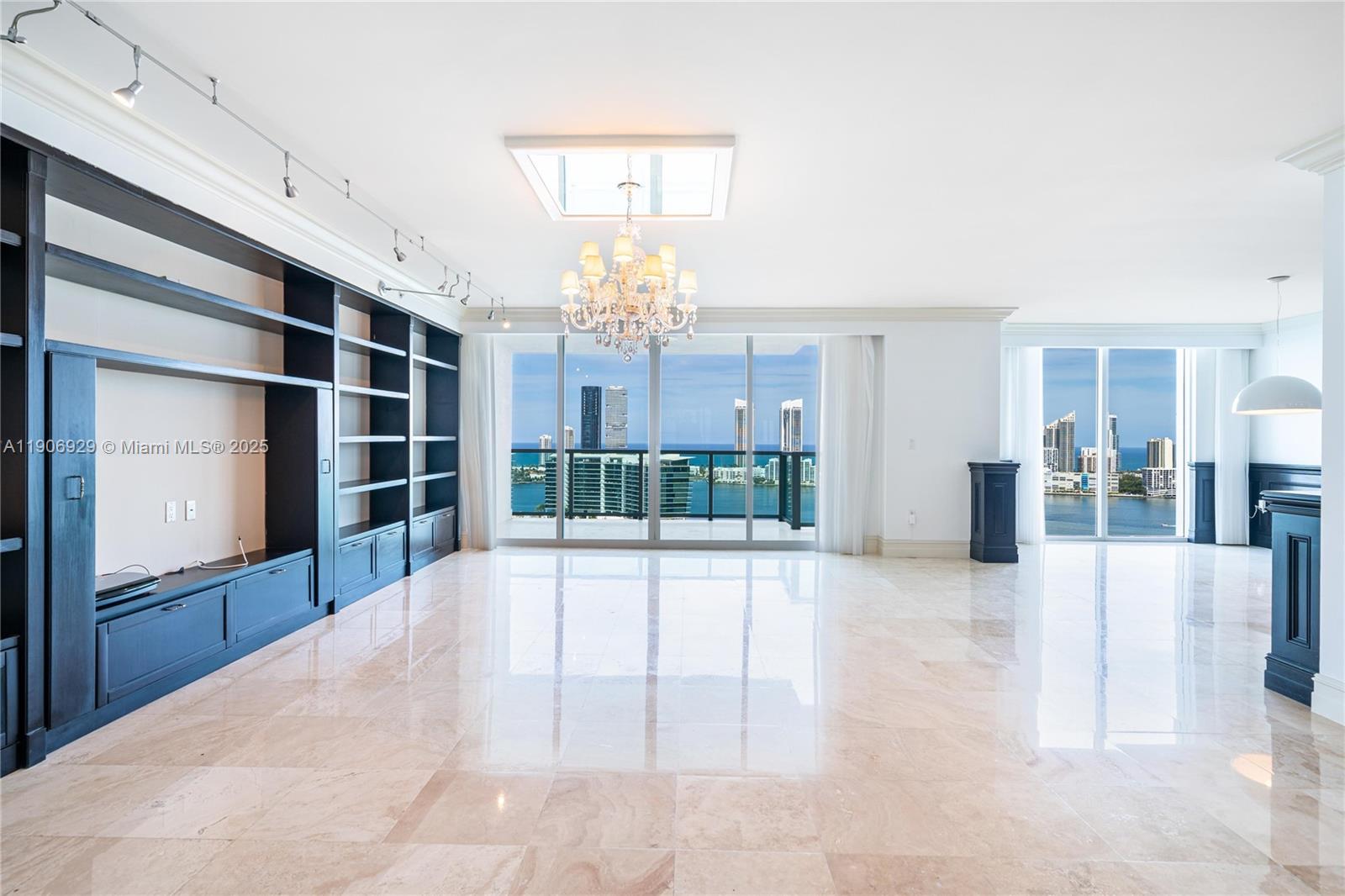 3201 NE 183rd St # 2506