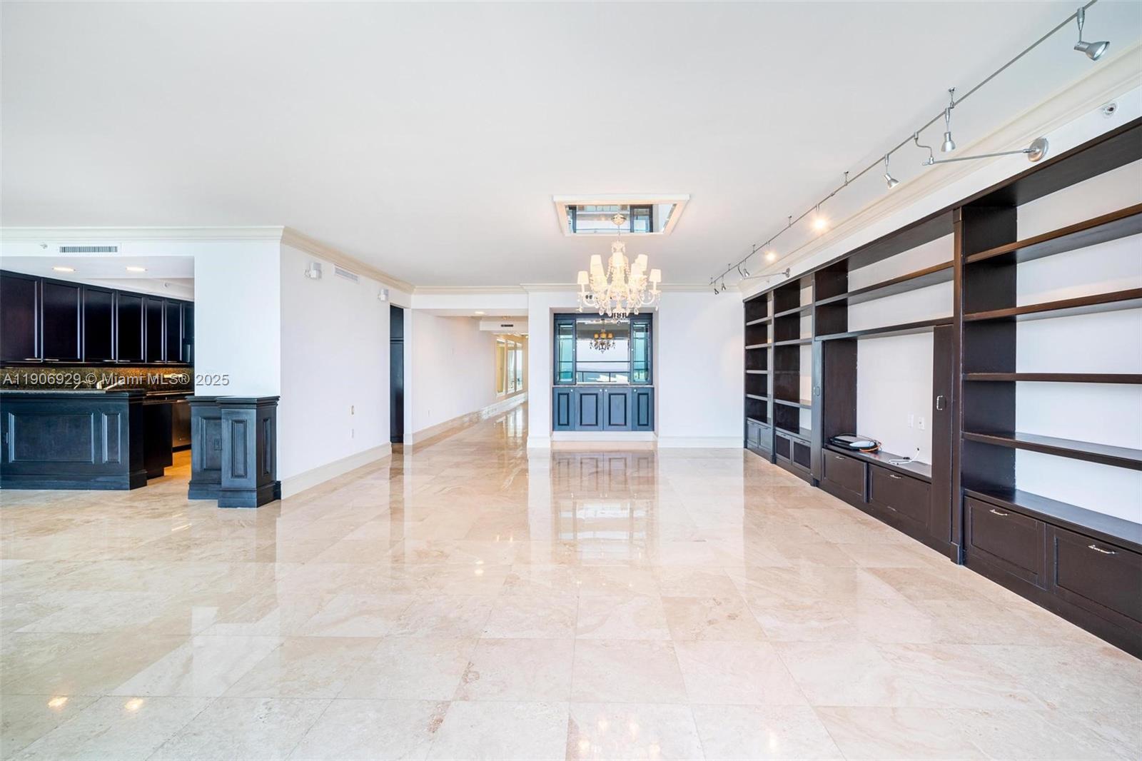 3201 NE 183rd St # 2506