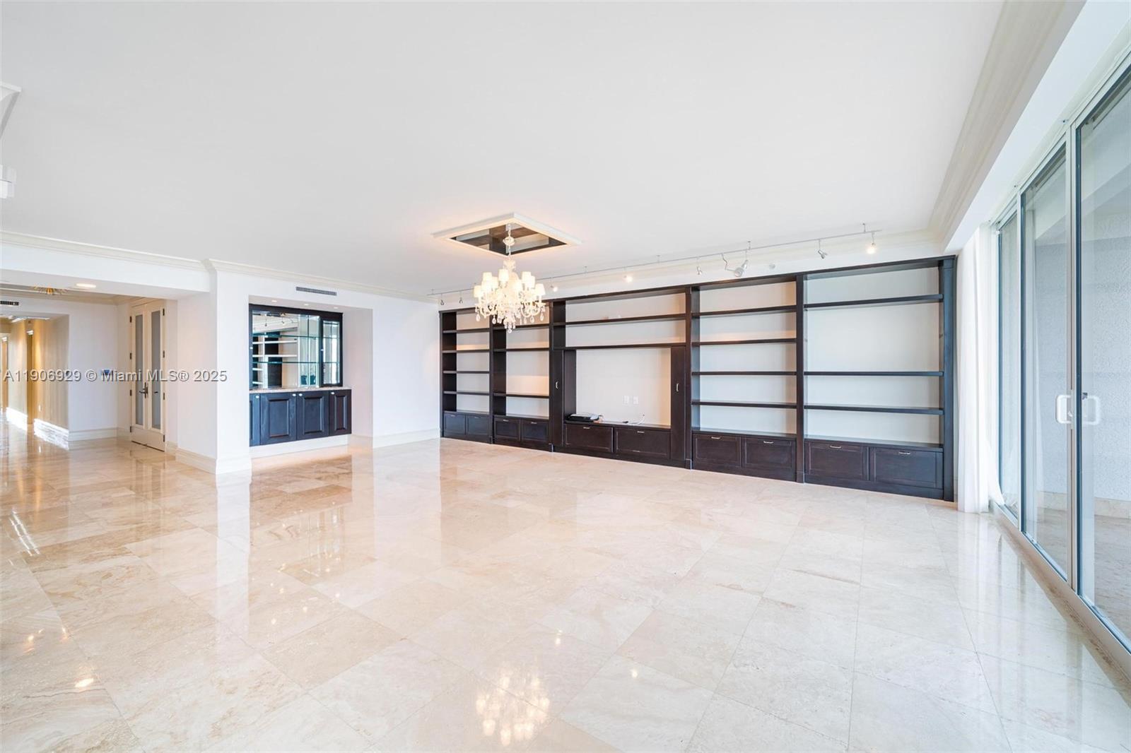 3201 NE 183rd St # 2506