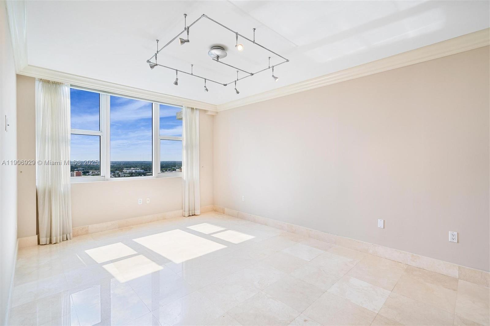 3201 NE 183rd St # 2506