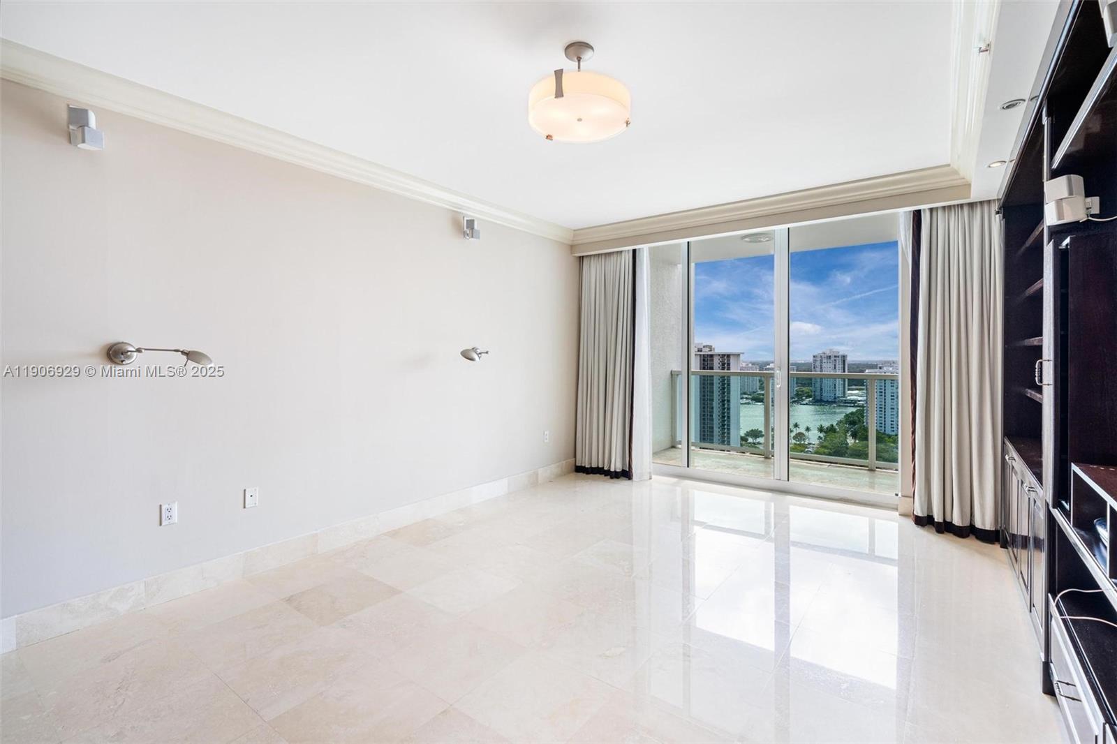 3201 NE 183rd St # 2506