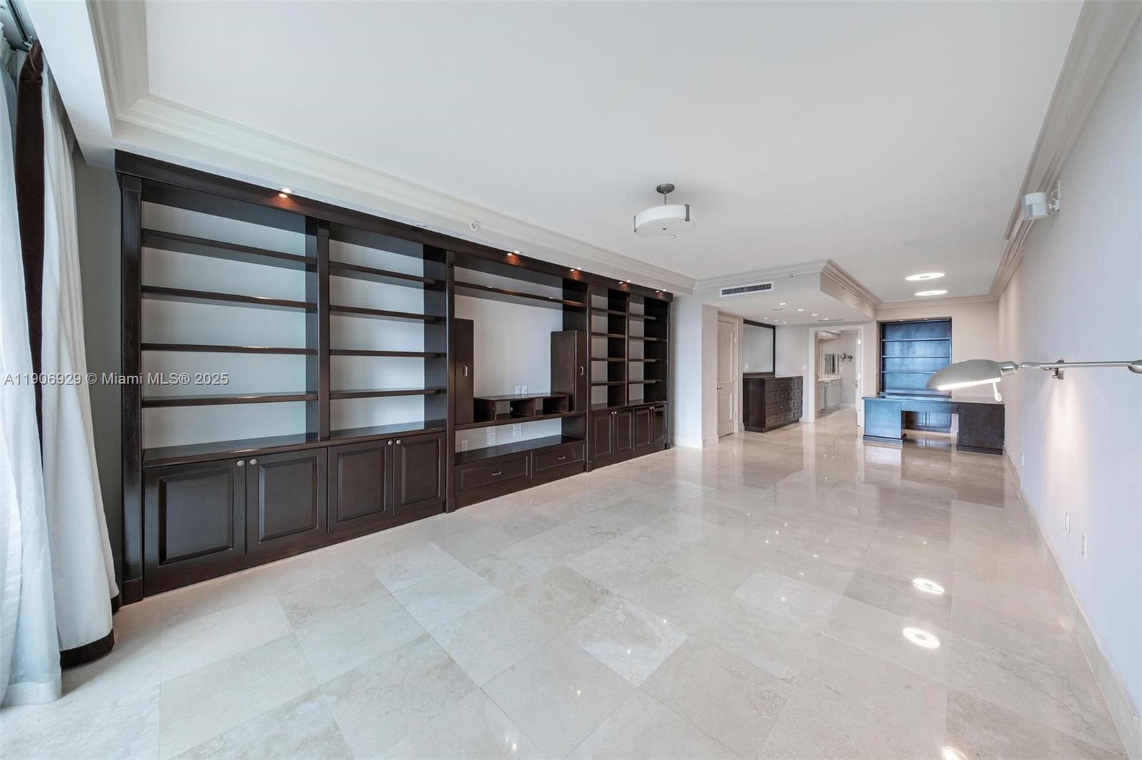 3201 NE 183rd St # 2506