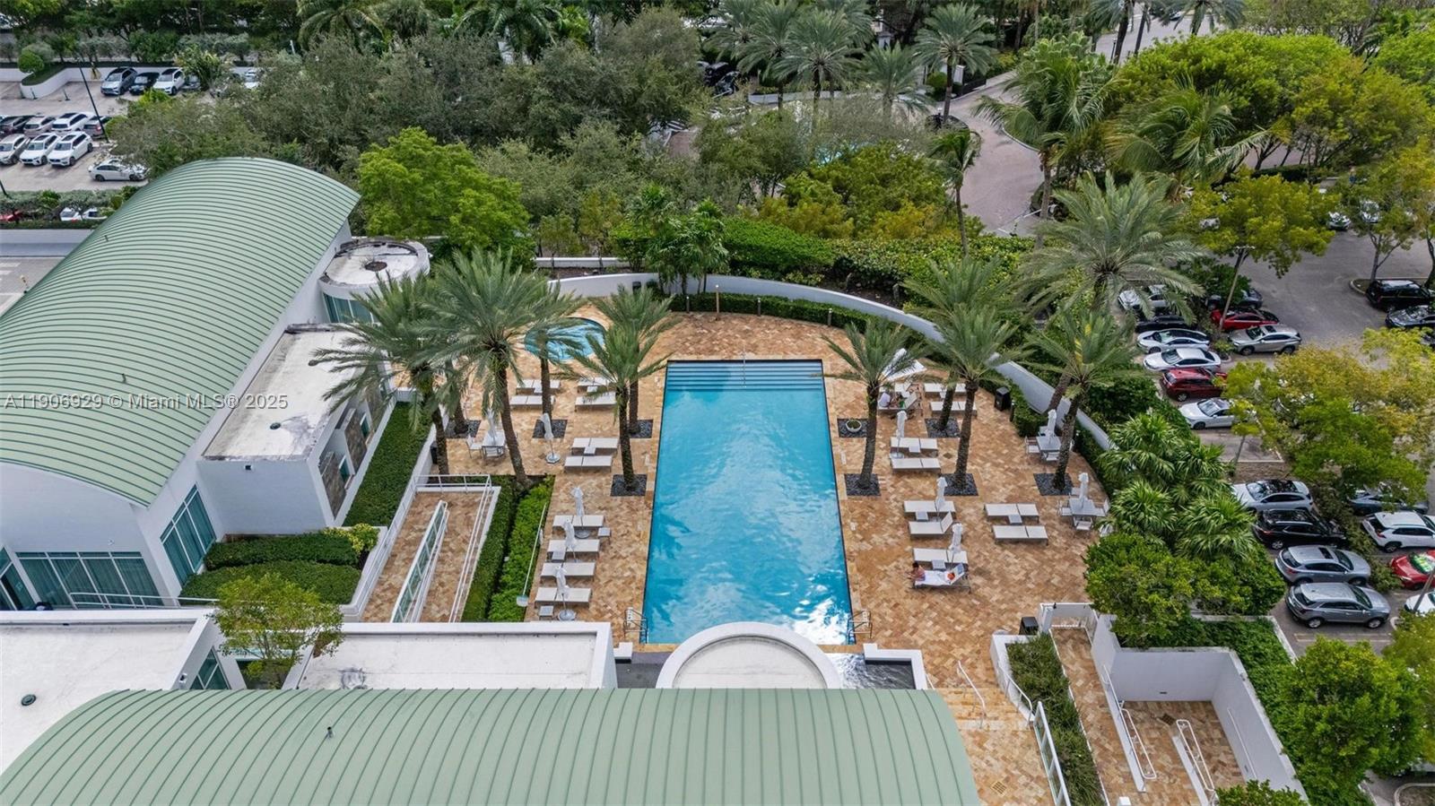 3201 NE 183rd St # 2506