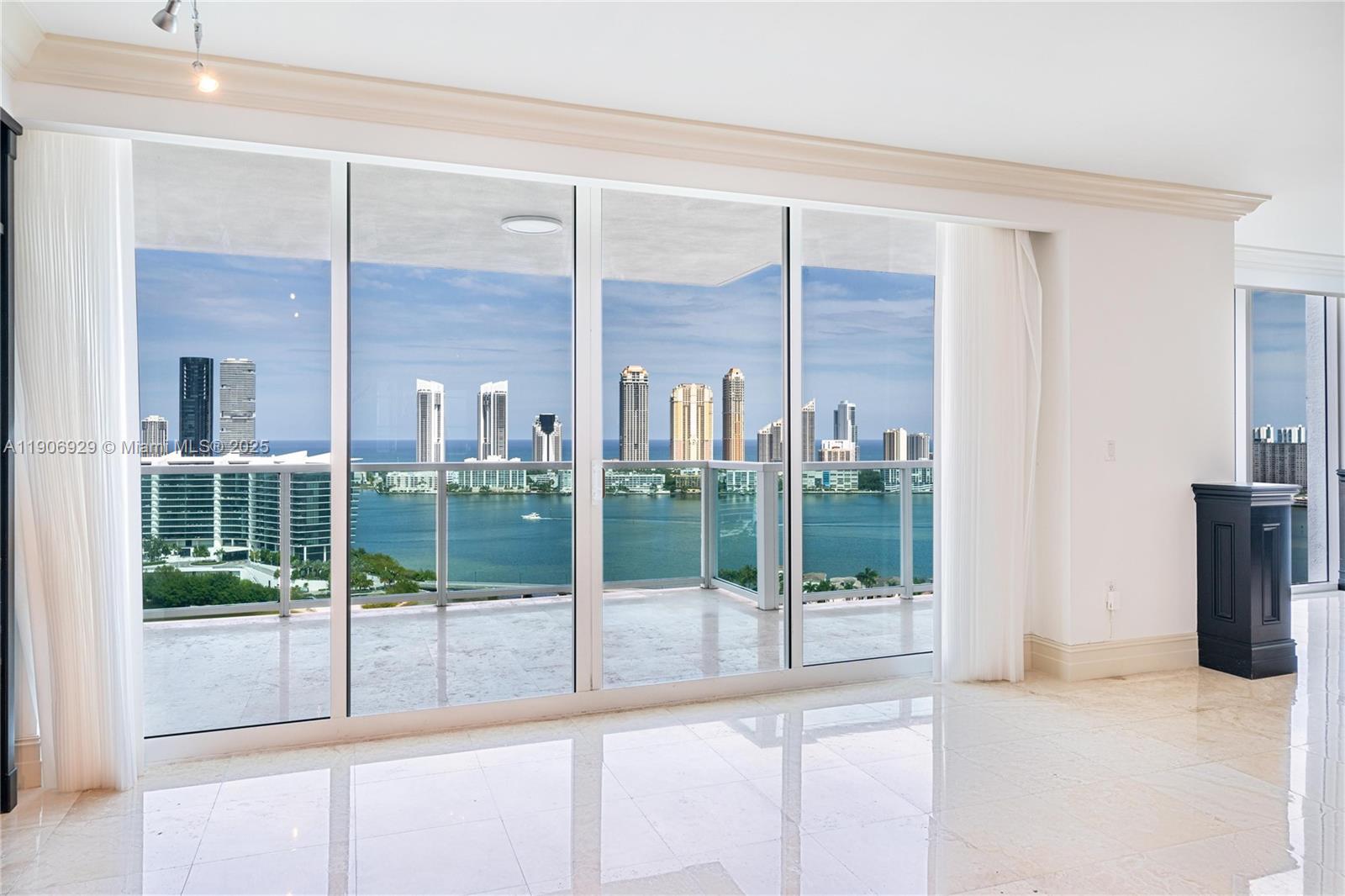 3201 NE 183rd St # 2506